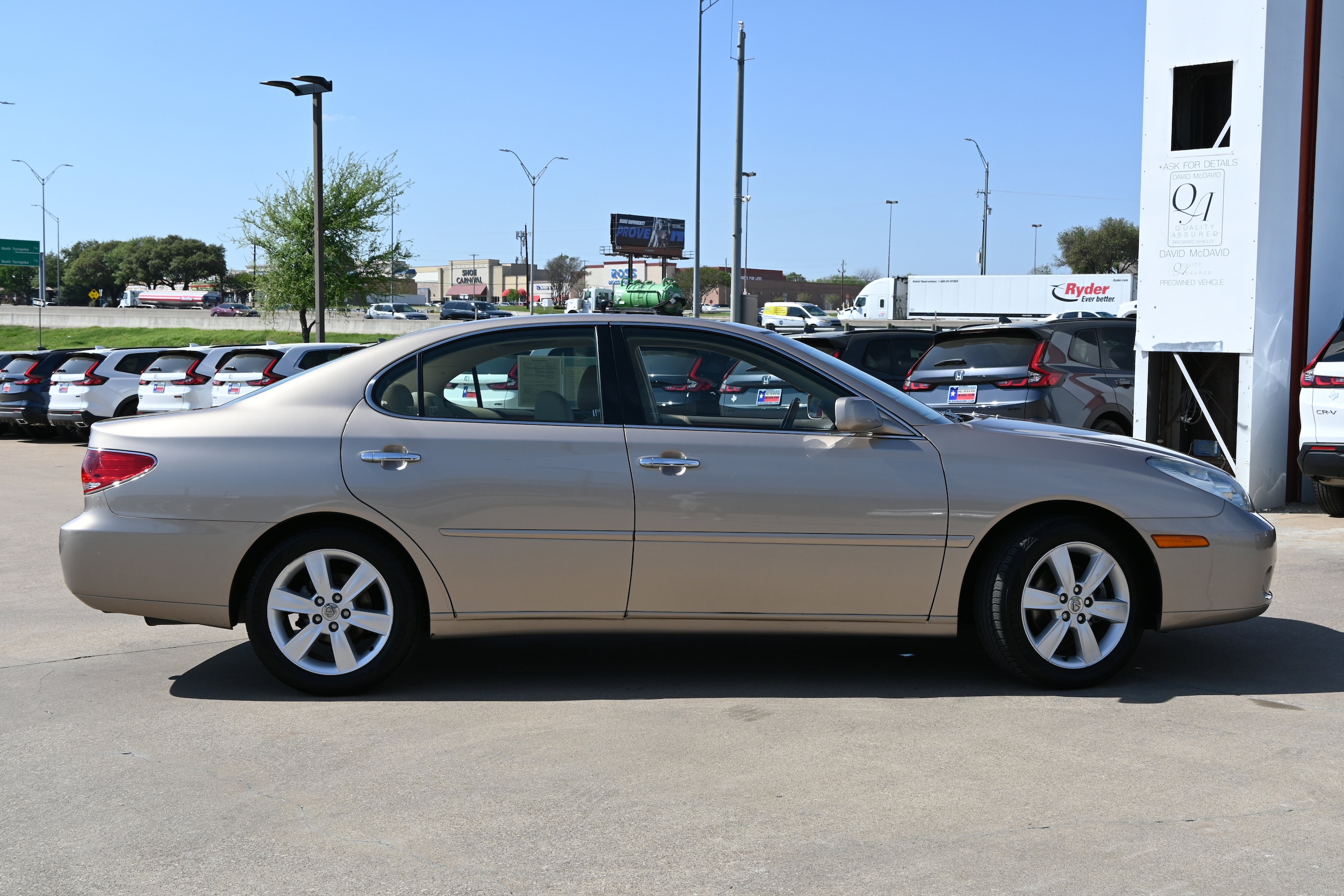 Used 2005 Lexus ES 330 with VIN JTHBA30G555138498 for sale in Irving, TX