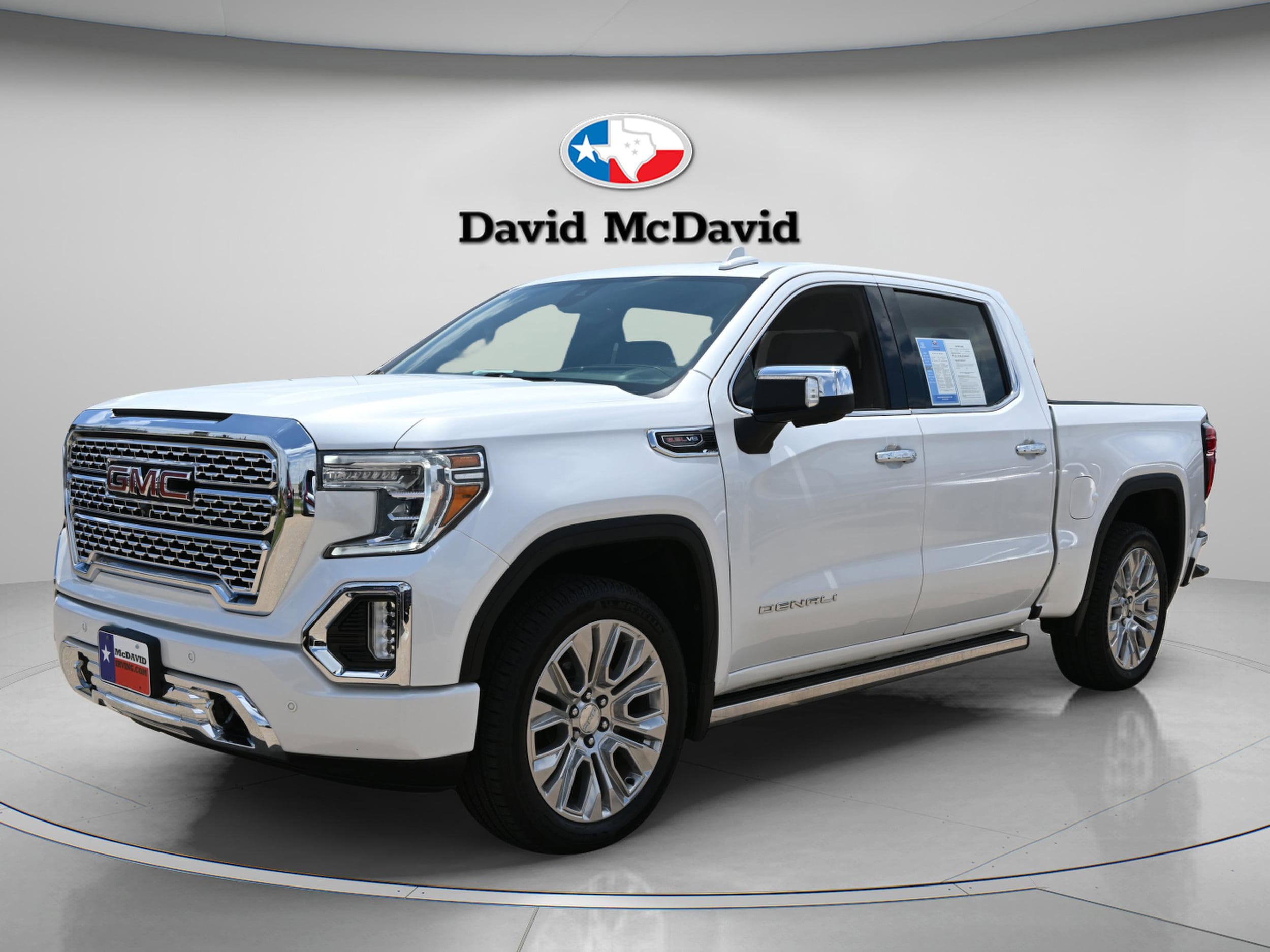 2021 GMC Sierra 4WD Crew Cab Short Box Denali's photo
