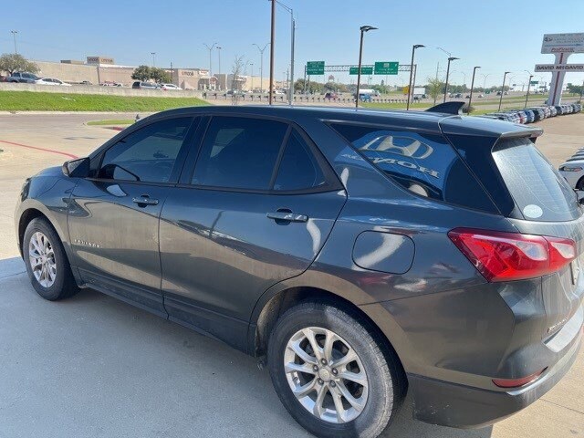 Used 2018 Chevrolet Equinox LS with VIN 3GNAXHEV2JS572823 for sale in Irving, TX