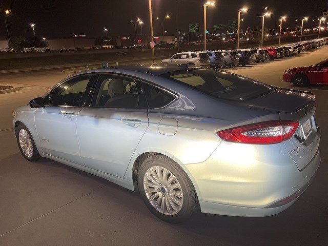 Used 2014 Ford Fusion SE Hybrid with VIN 3FA6P0LU3ER354676 for sale in Irving, TX