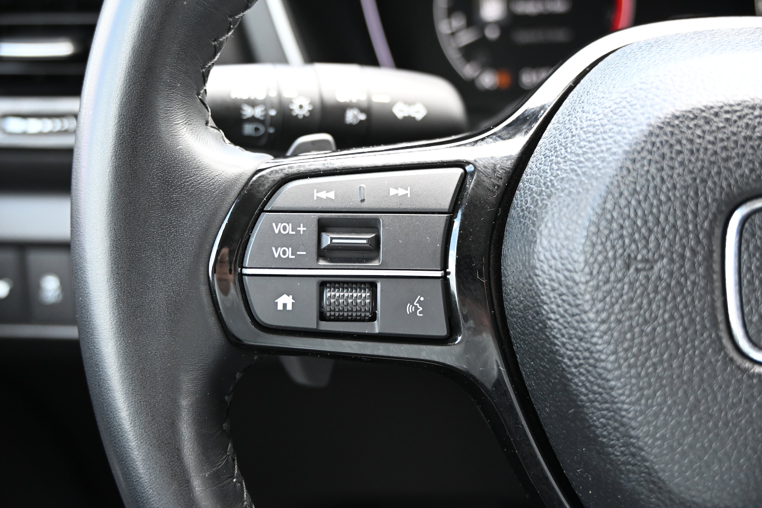 2025 Honda Pilot EX-L - Photo 35