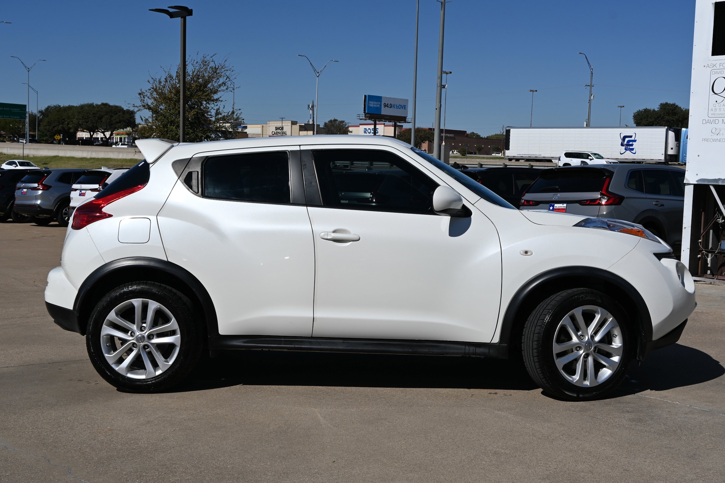 Used 2014 Nissan JUKE S with VIN JN8AF5MR0ET358752 for sale in Irving, TX