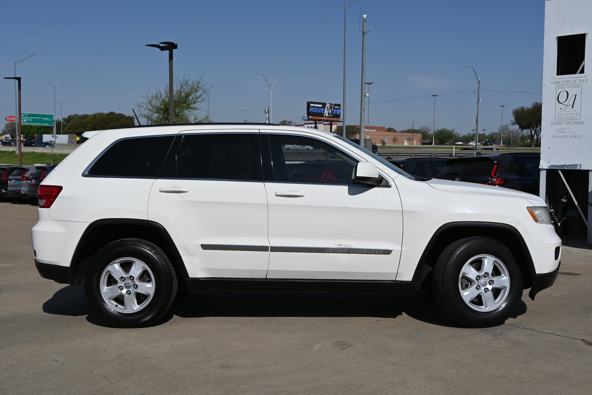 Used 2012 Jeep Grand Cherokee Laredo with VIN 1C4RJEAG6CC177409 for sale in Irving, TX