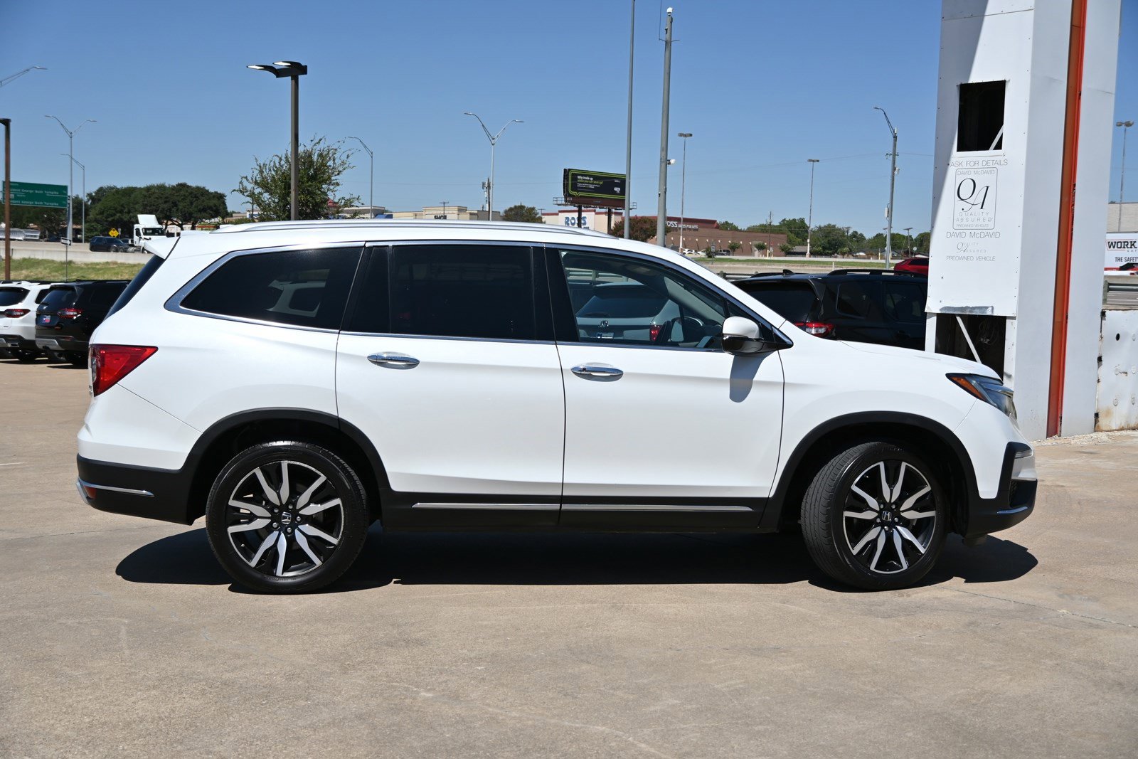 Used 2021 Honda Pilot Touring with VIN 5FNYF6H64MB042739 for sale in Irving, TX