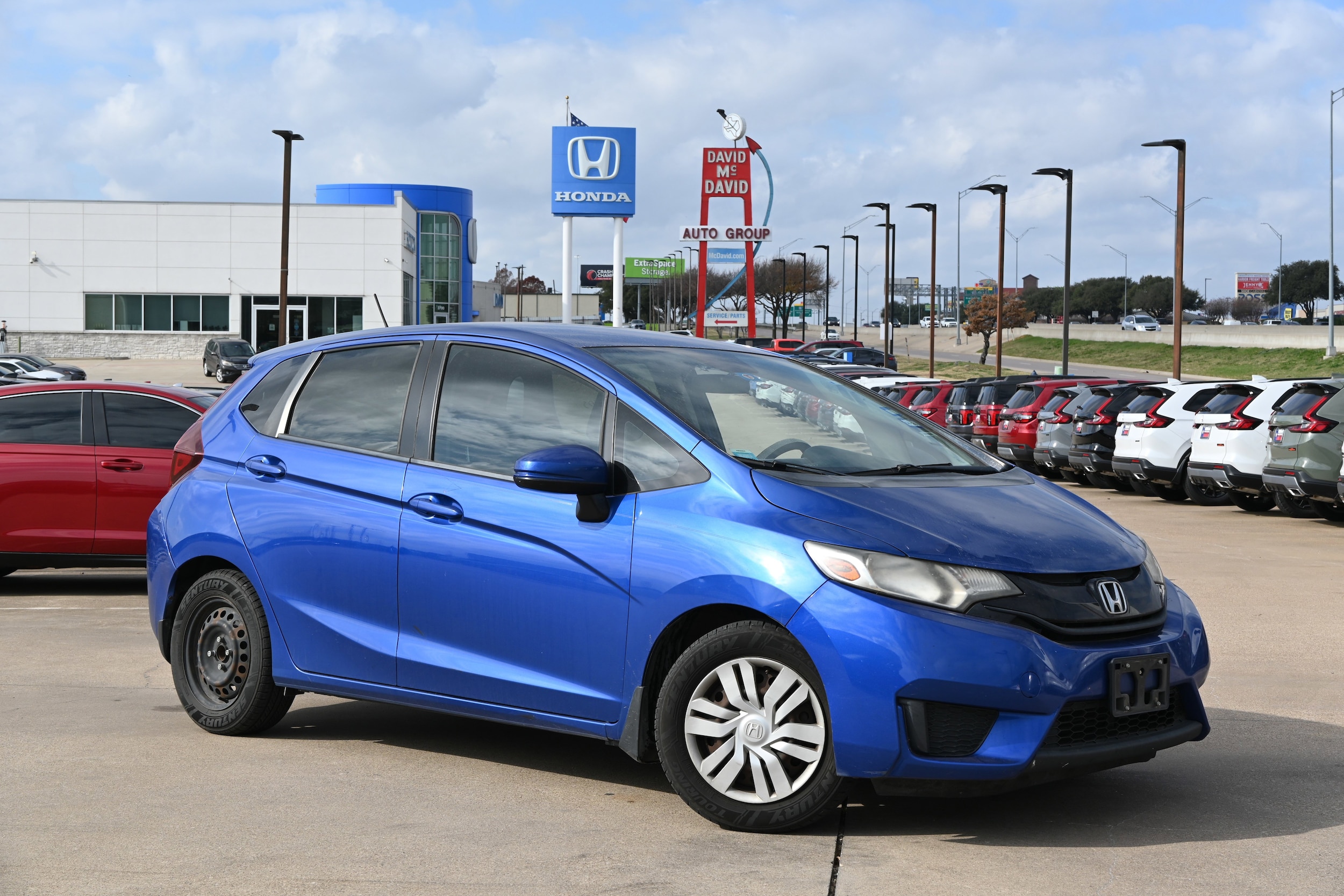 Used 2017 Honda Fit LX with VIN JHMGK5H59HS013365 for sale in Irving, TX