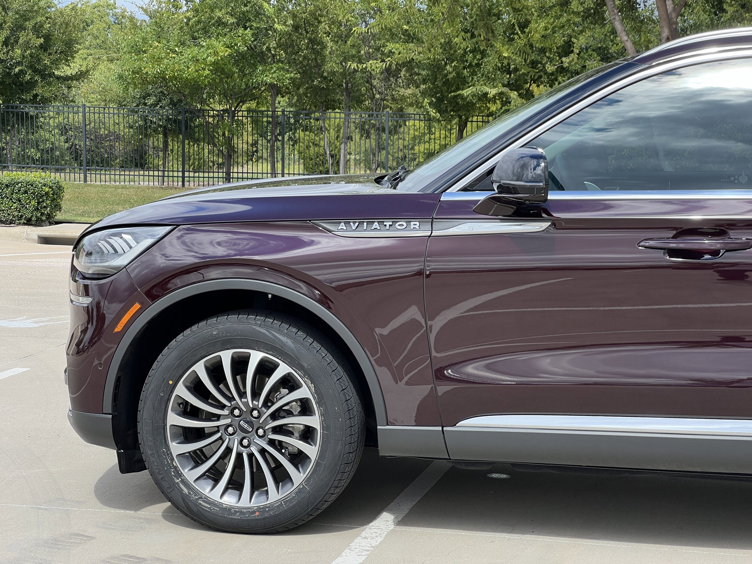 2023 Lincoln Aviator Reserve photo 2