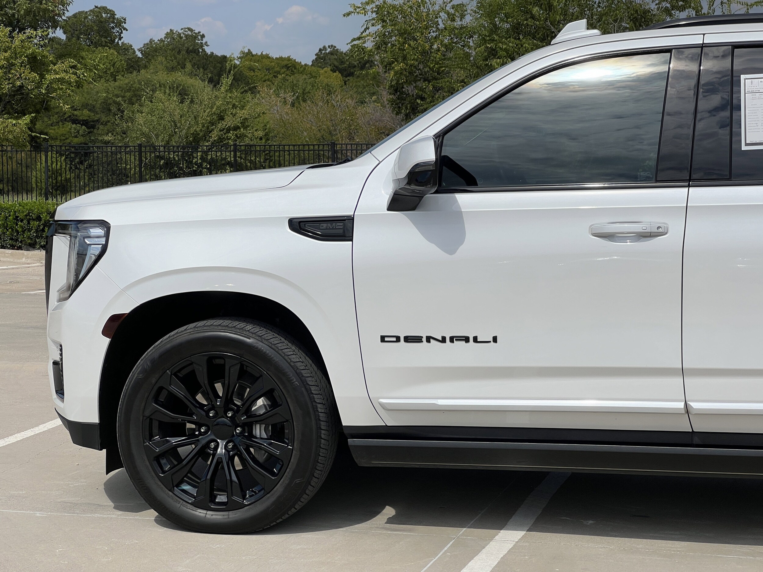 2023 Gmc Yukon XL Denali photo 4