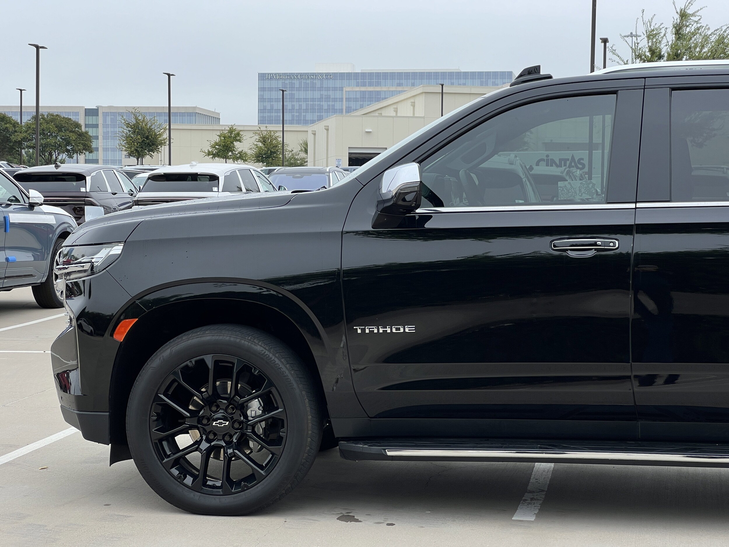 2024 Chevrolet Tahoe Premier photo 4