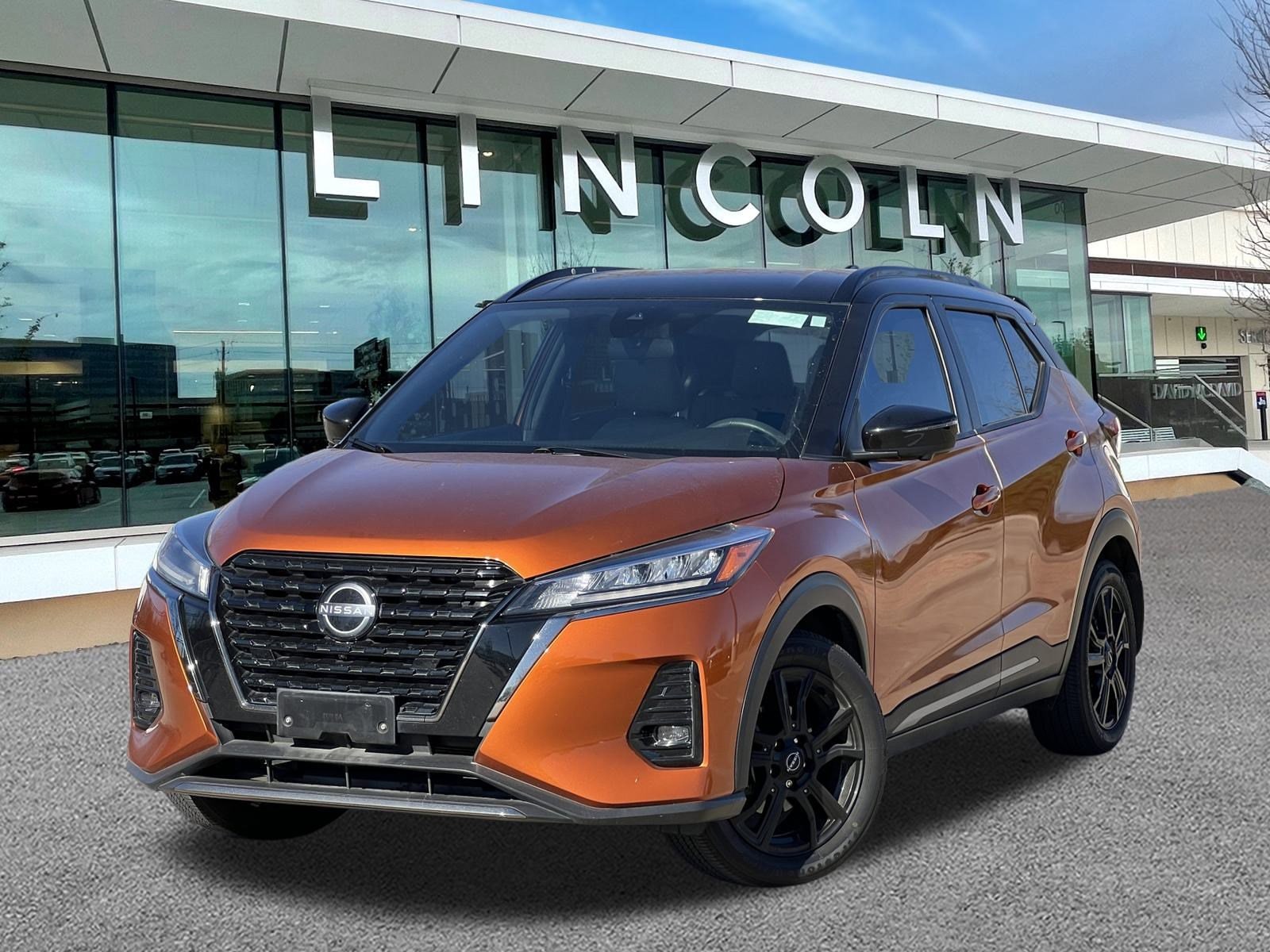 2023 Nissan Kicks SR