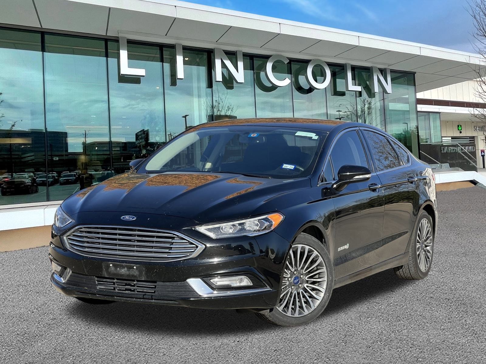 2018 Ford Fusion Hybrid Titanium's photo