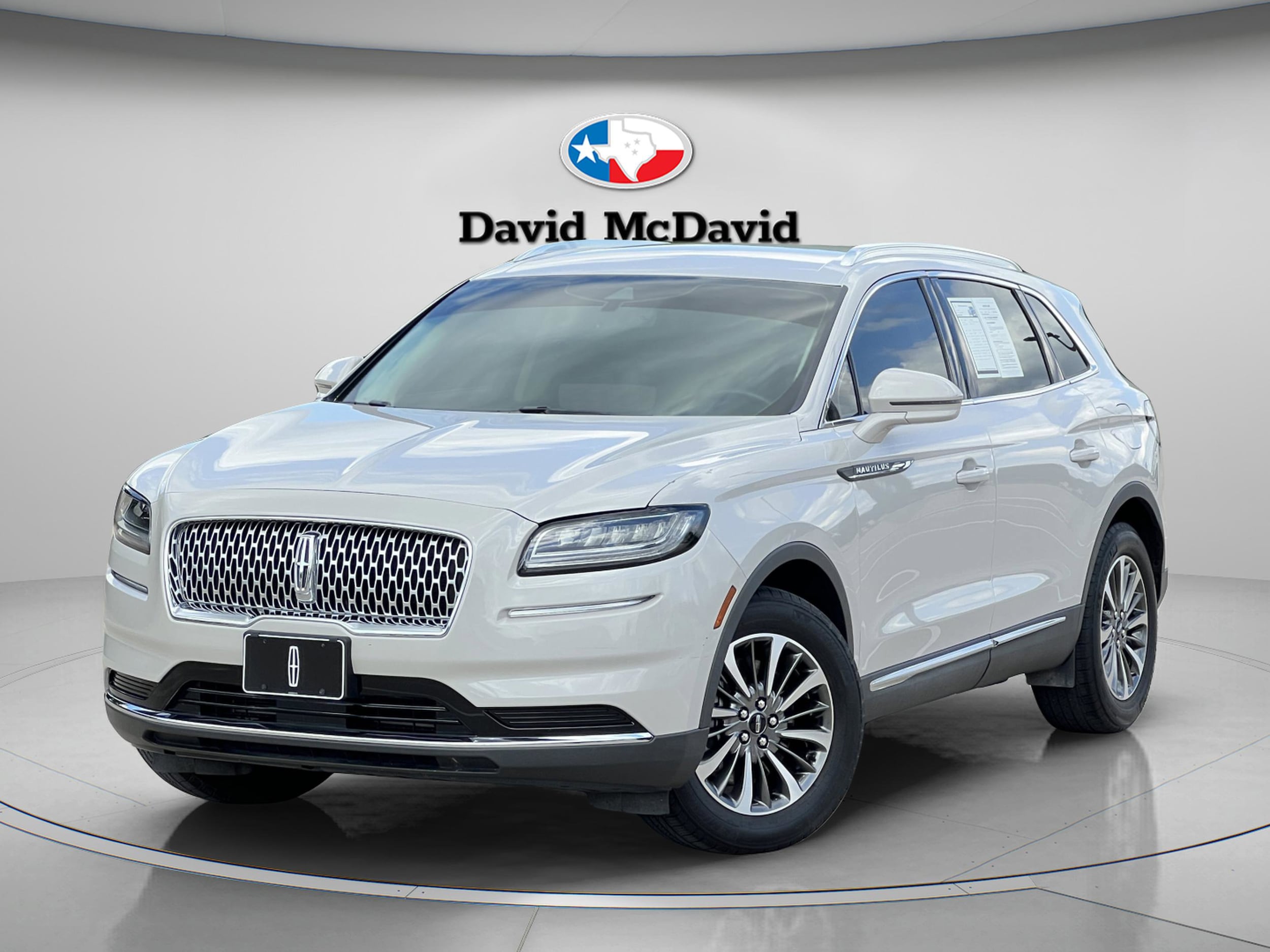 2022 Lincoln Nautilus FWD's photo