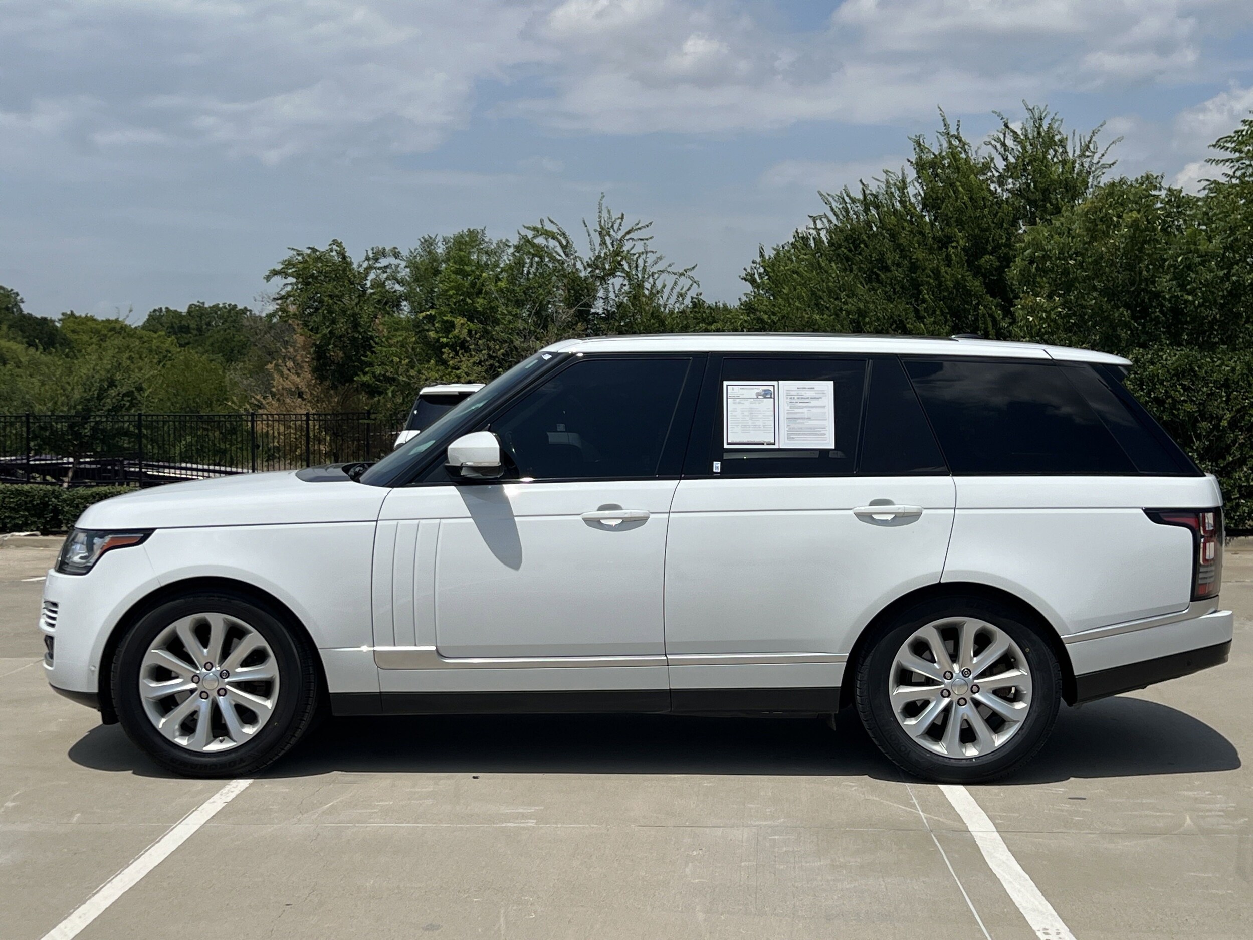 2015 Land Rover Range Rover SuperCharged HSE photo 2