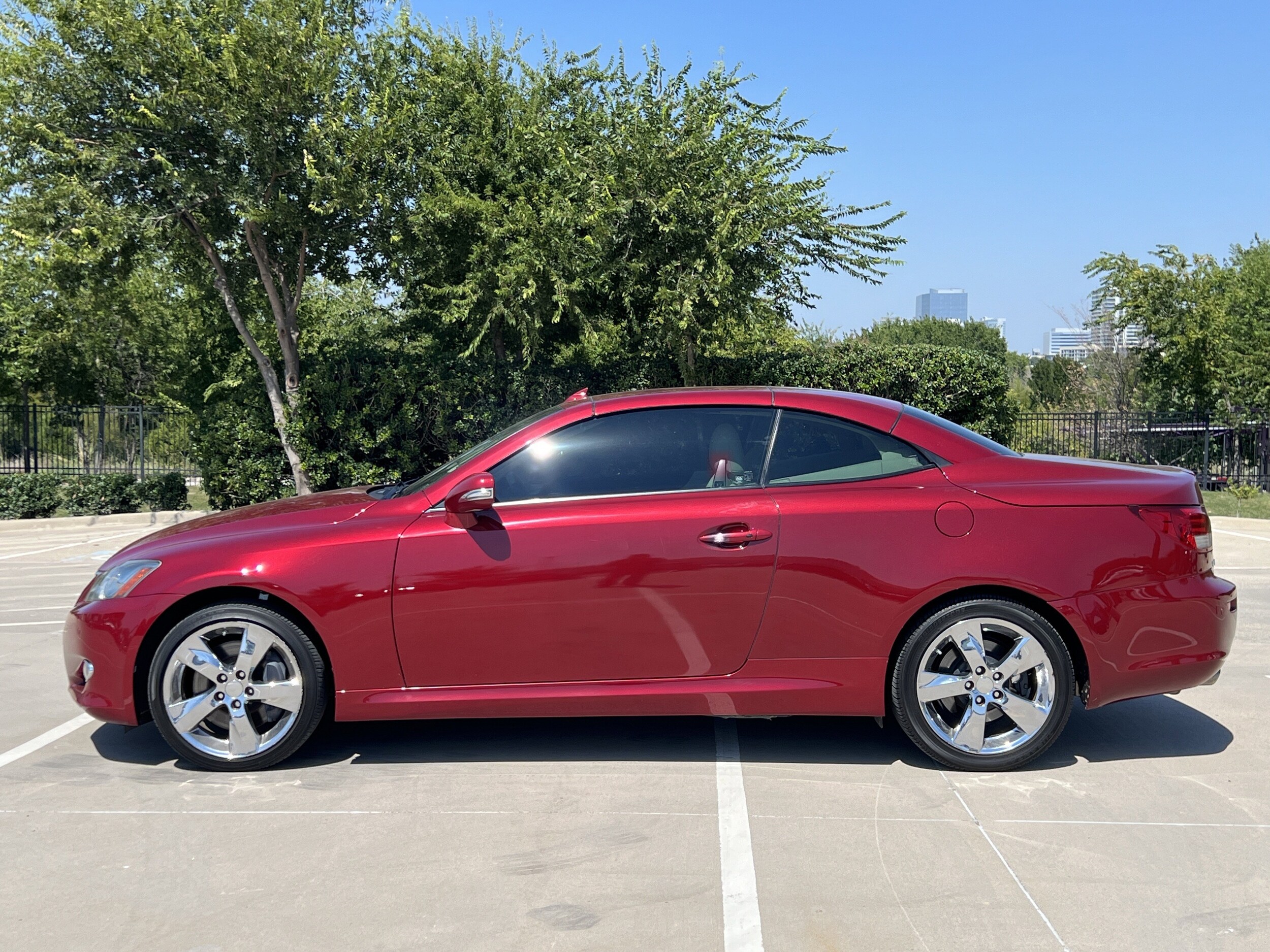 2010 Lexus IS 350C photo 3