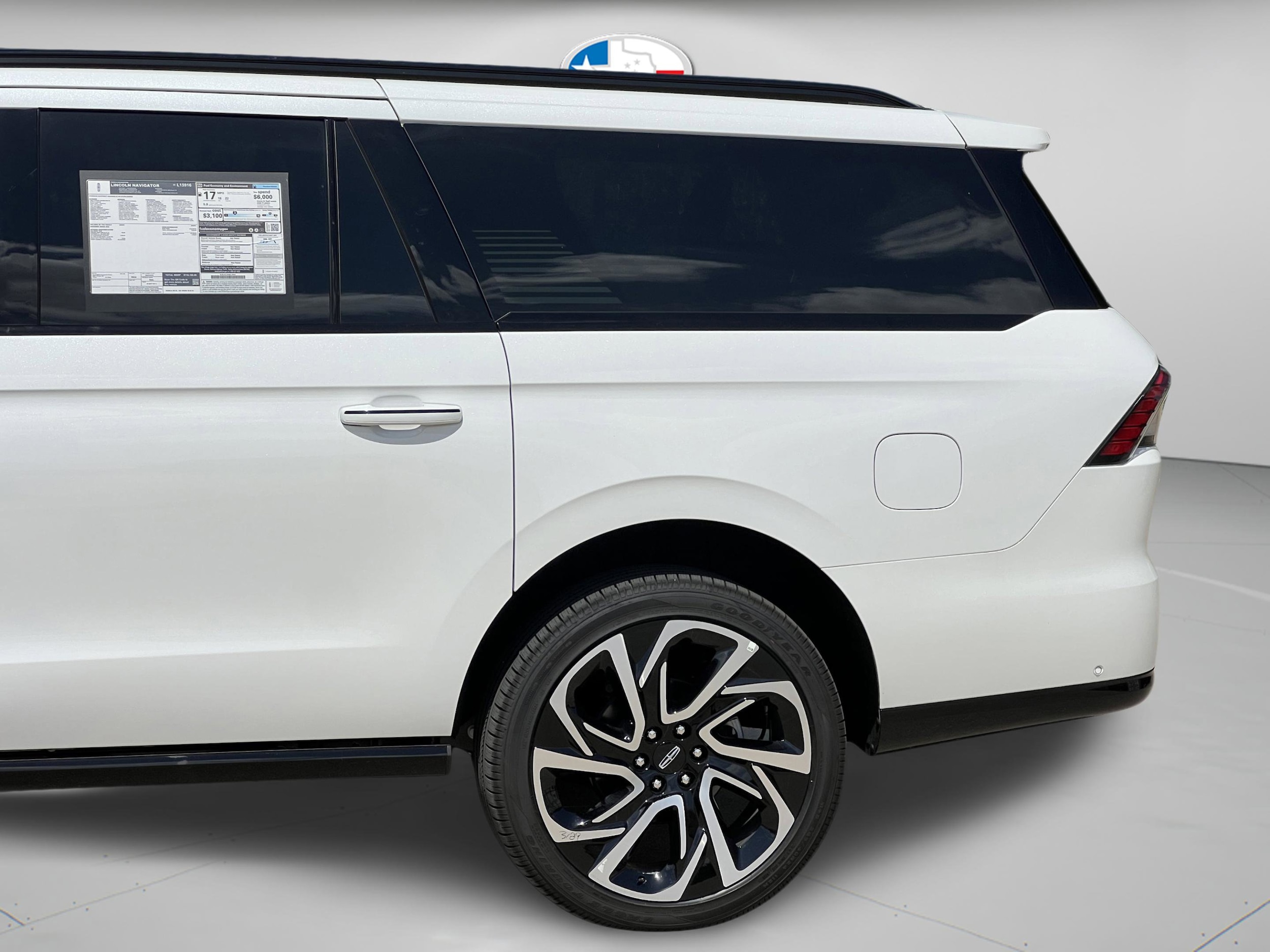 New 2025 Lincoln Navigator L For Sale at David McDavid Lincoln