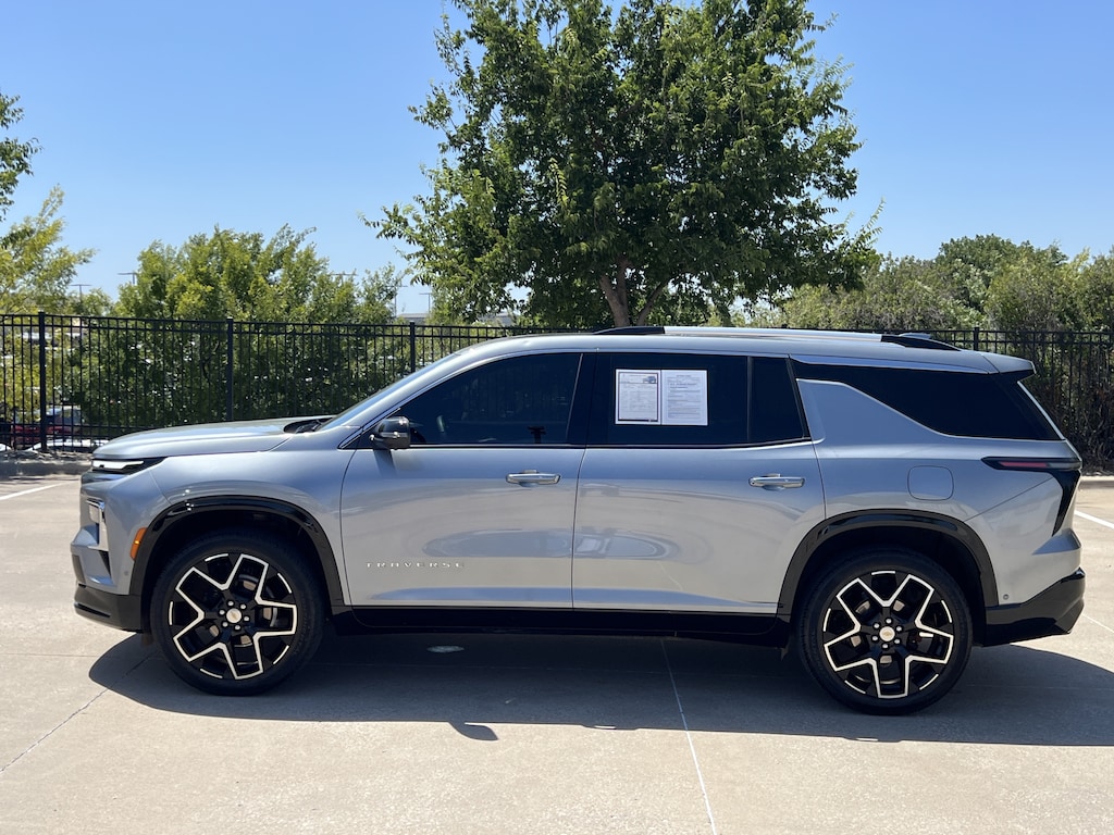 Used 2025 Chevrolet Traverse High Country SUV
