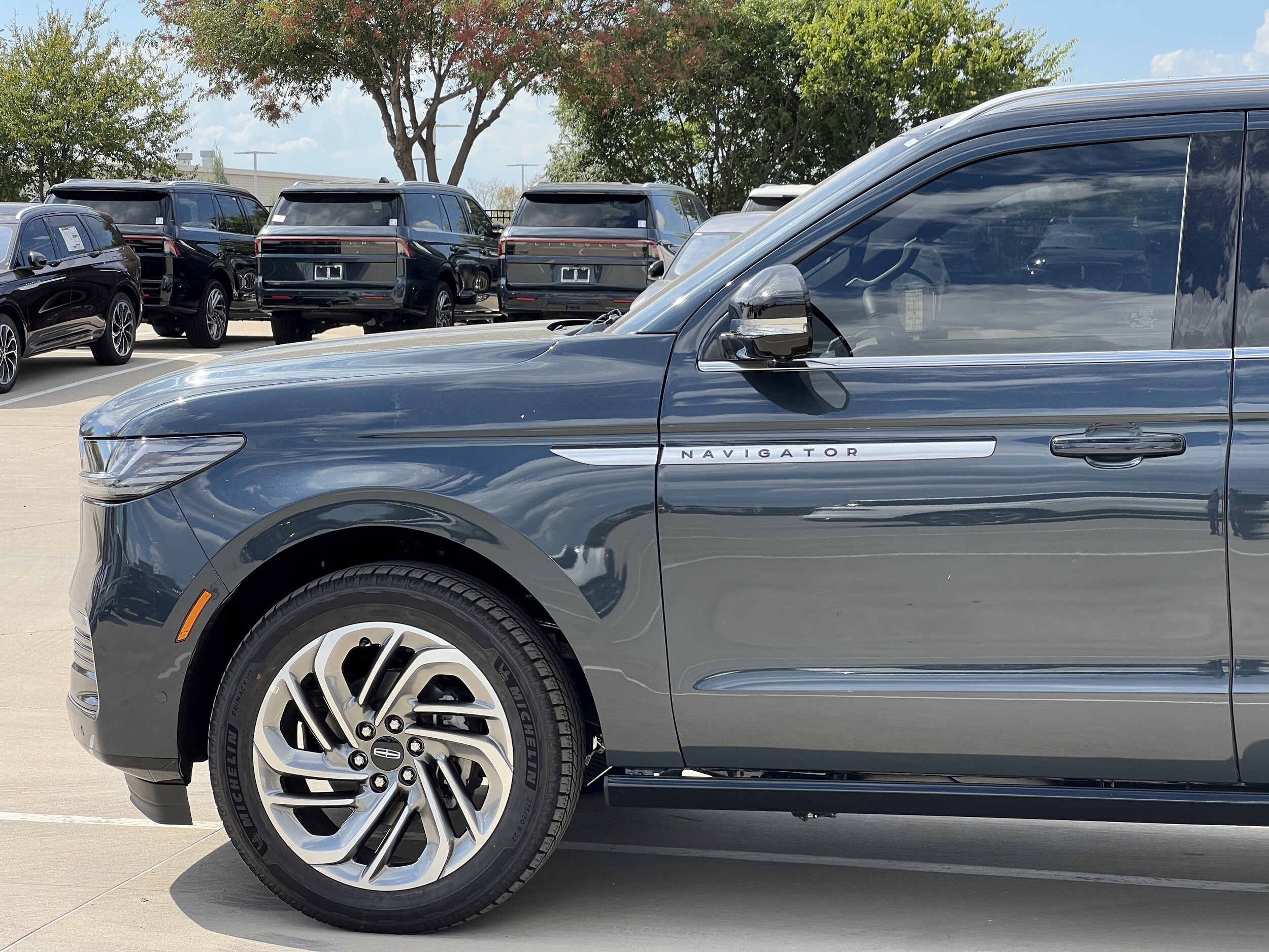 2025 Lincoln Navigator Reserve photo 4