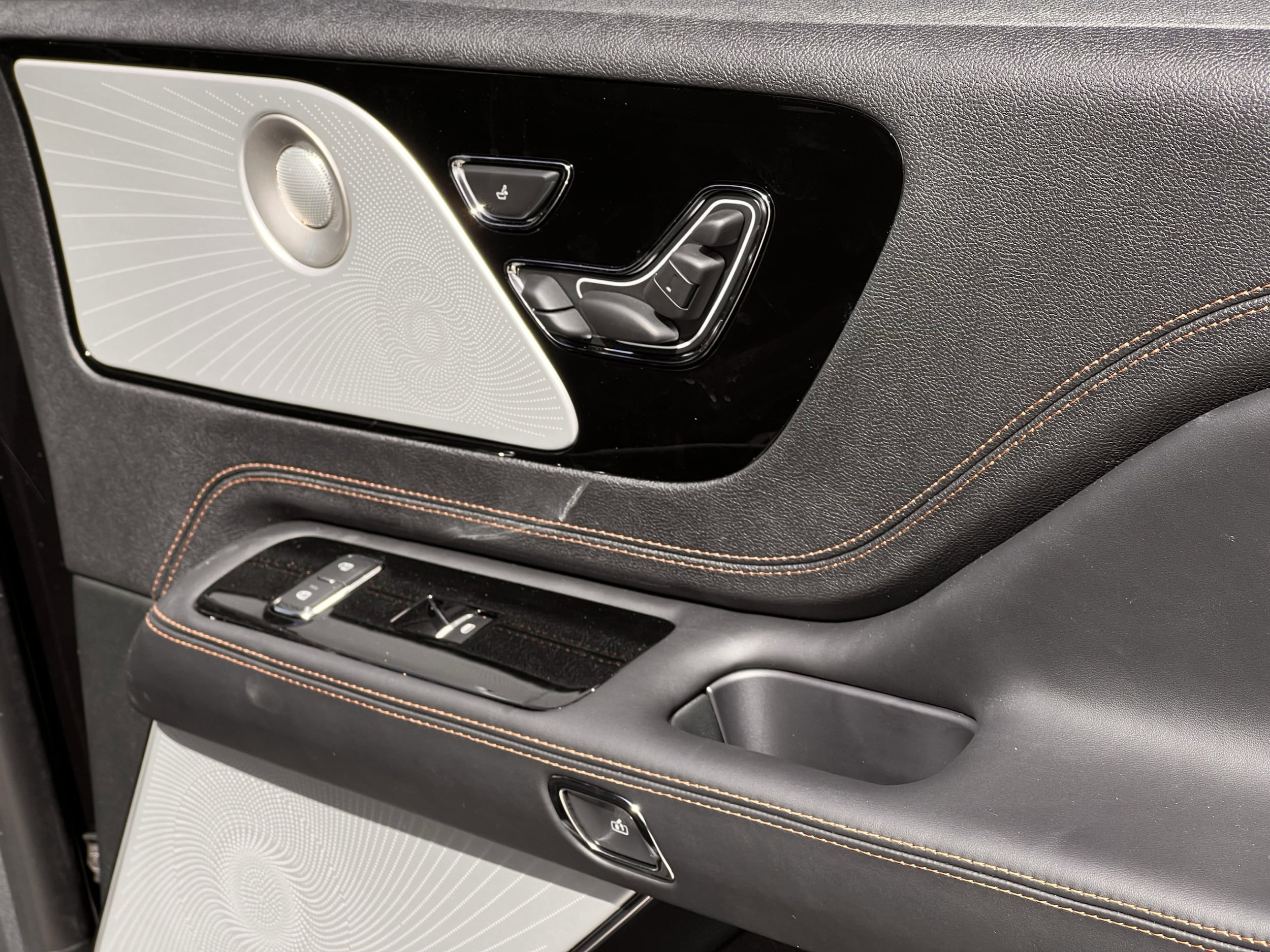 2025 Lincoln Aviator Black Label - Photo 22