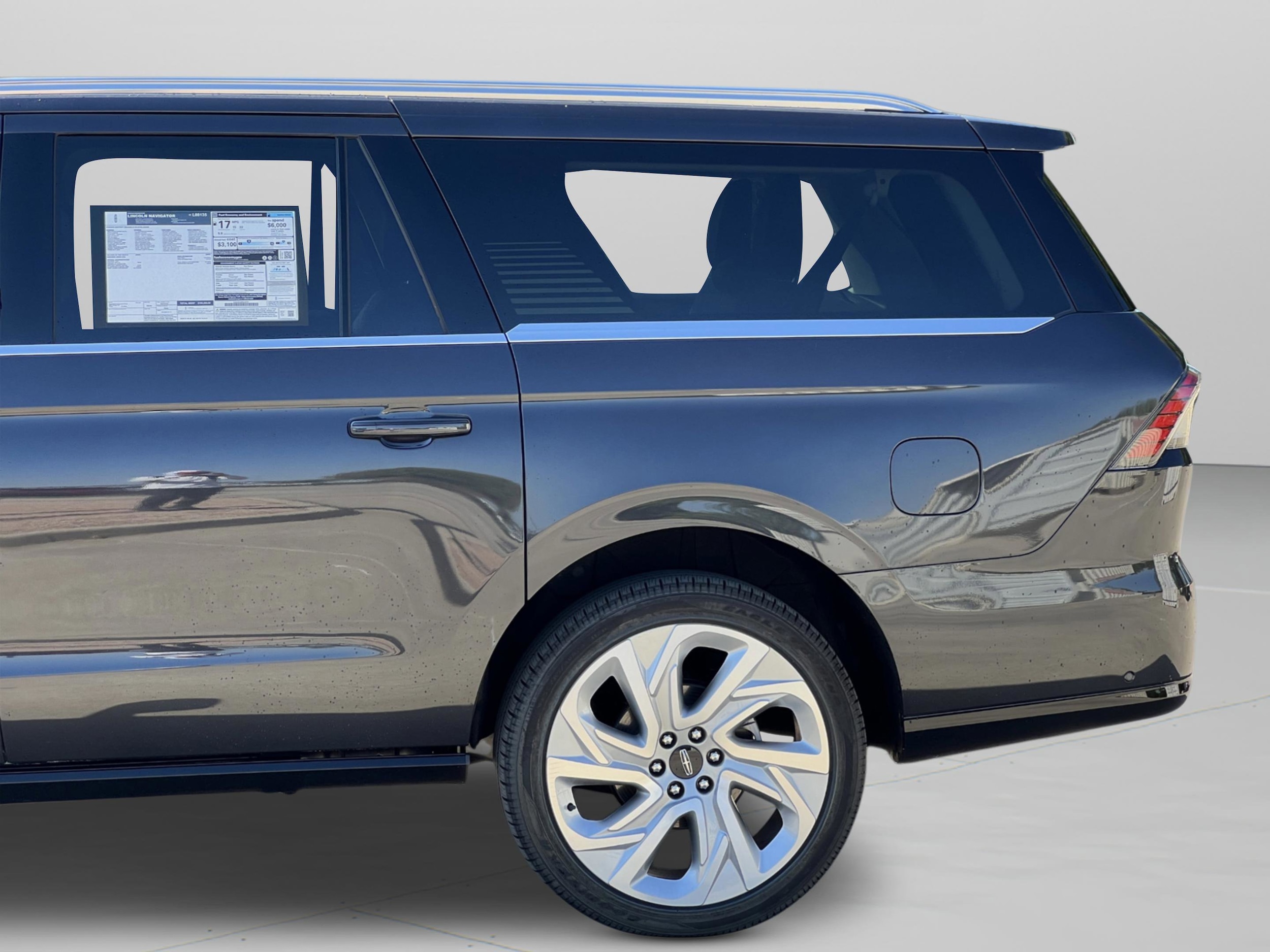 2025 Lincoln Navigator Reserve L - Photo 10