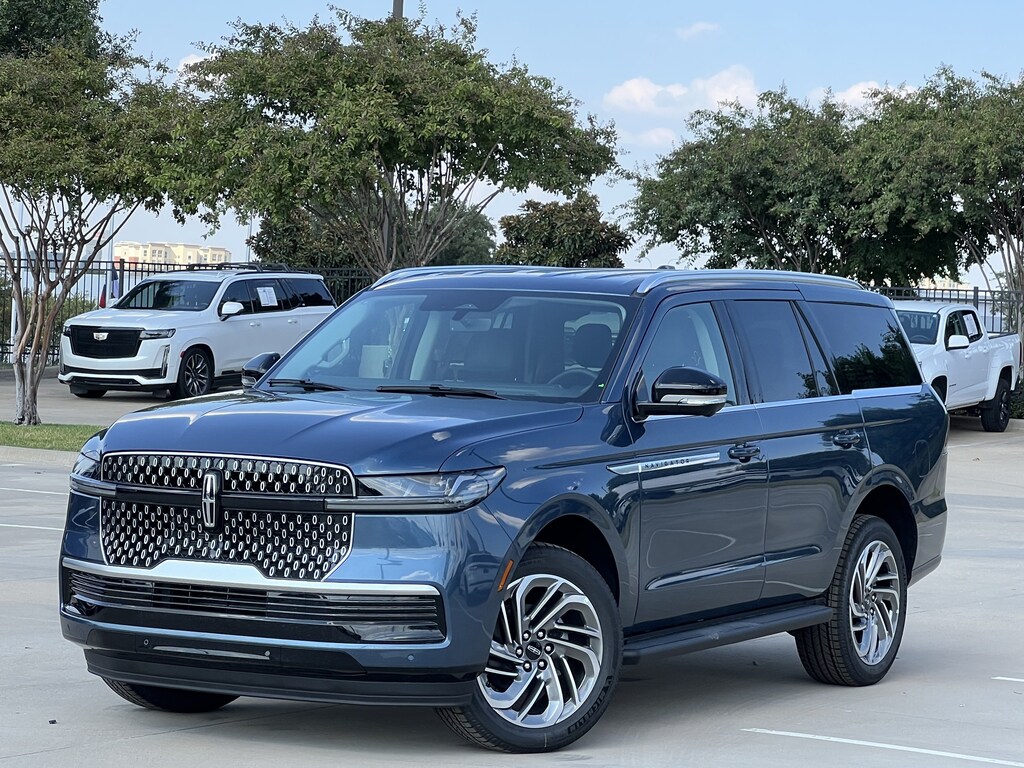 New 2027 Lincoln Navigator Premiere SUV