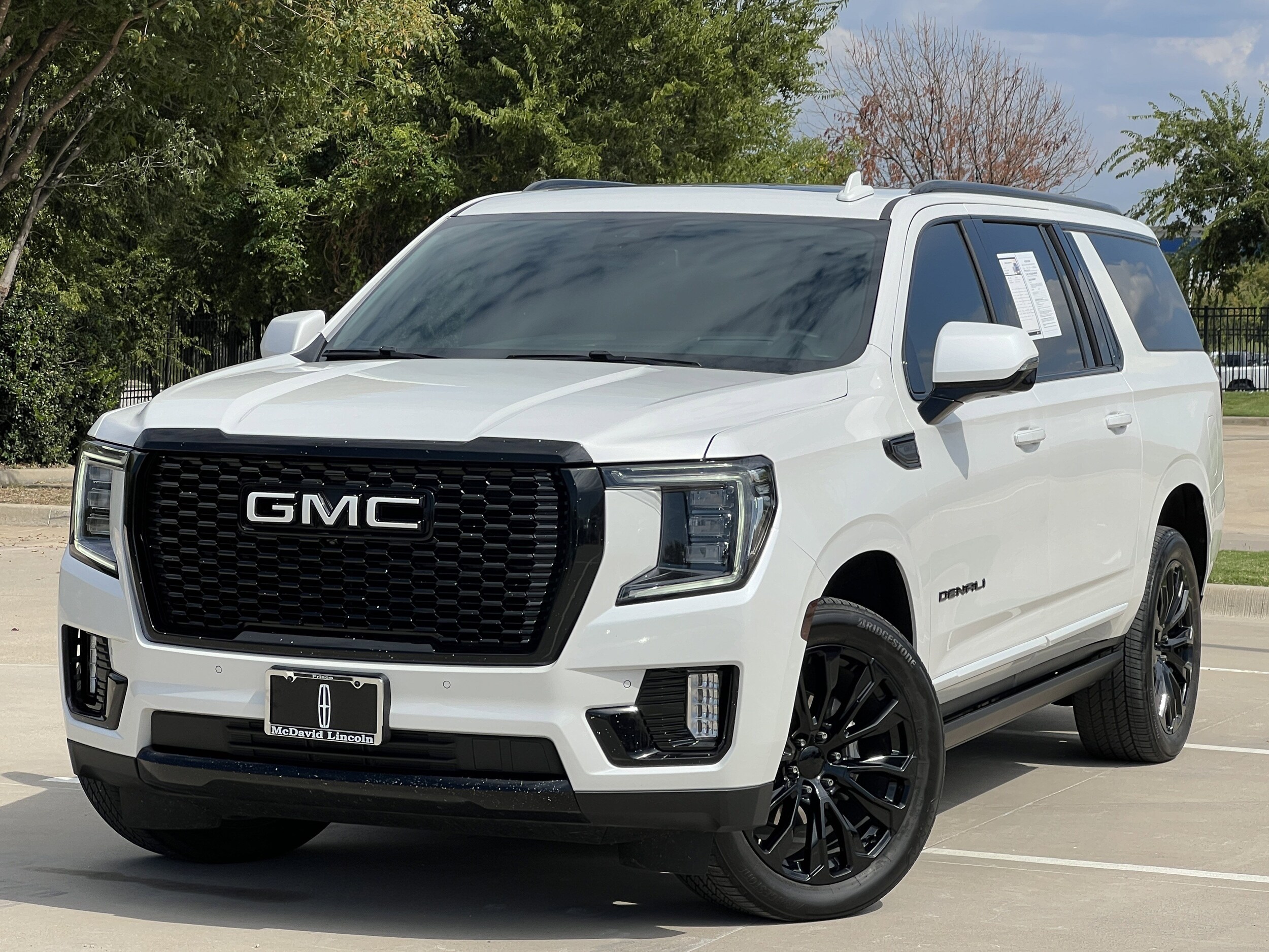 2023 Gmc Yukon XL Denali photo 2
