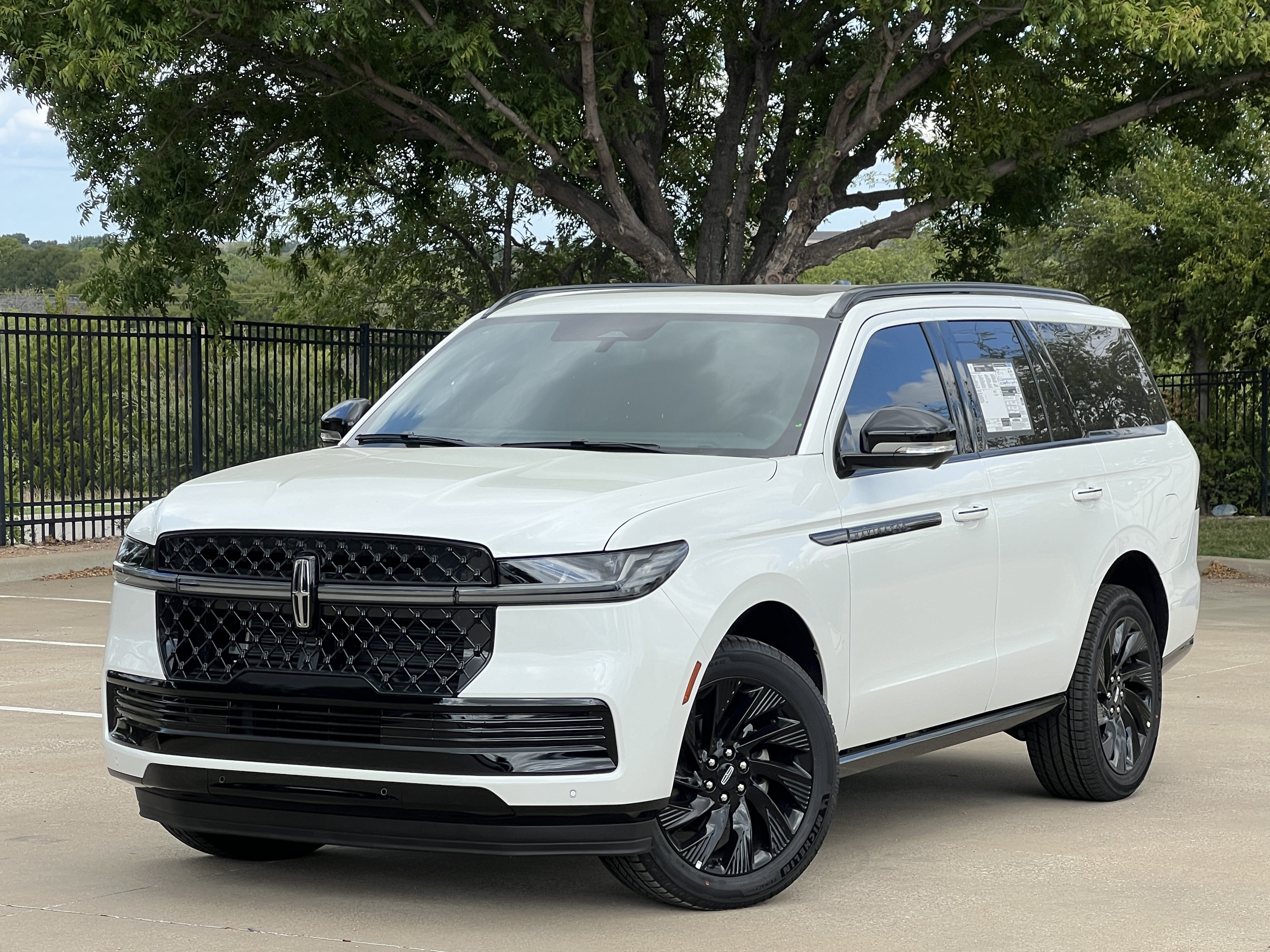 2027 Lincoln Navigator