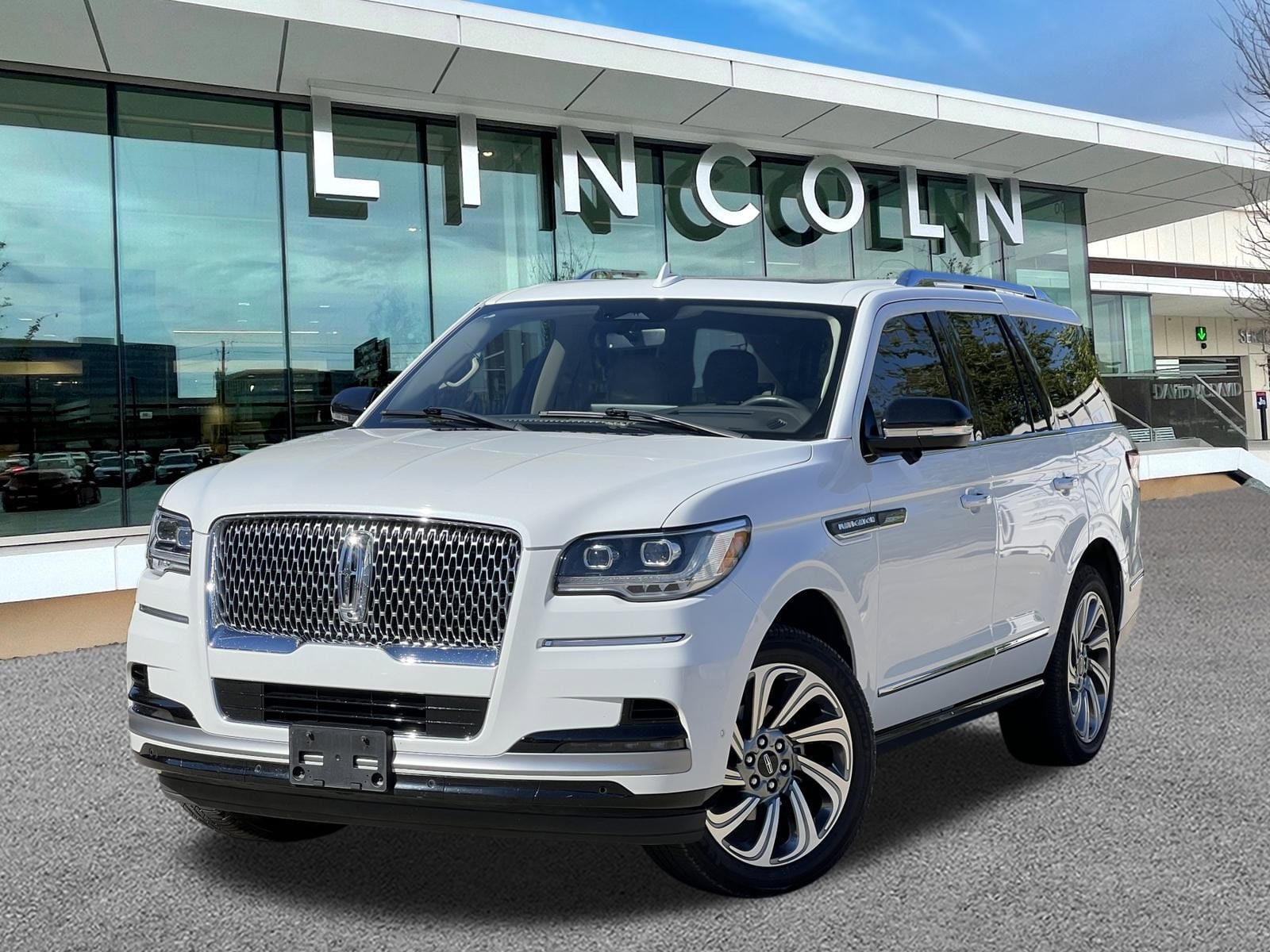 2023 Lincoln Navigator Reserve's photo