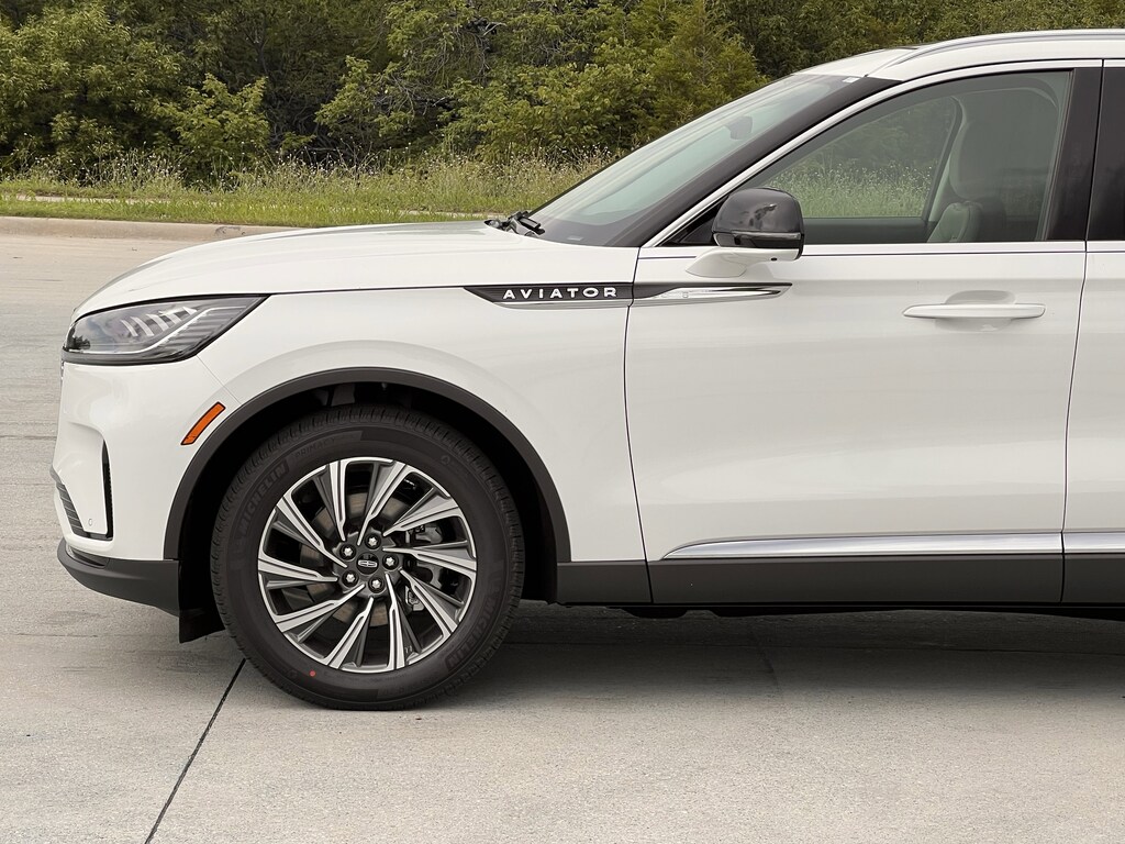 New 2026 Lincoln Aviator Premiere SUV