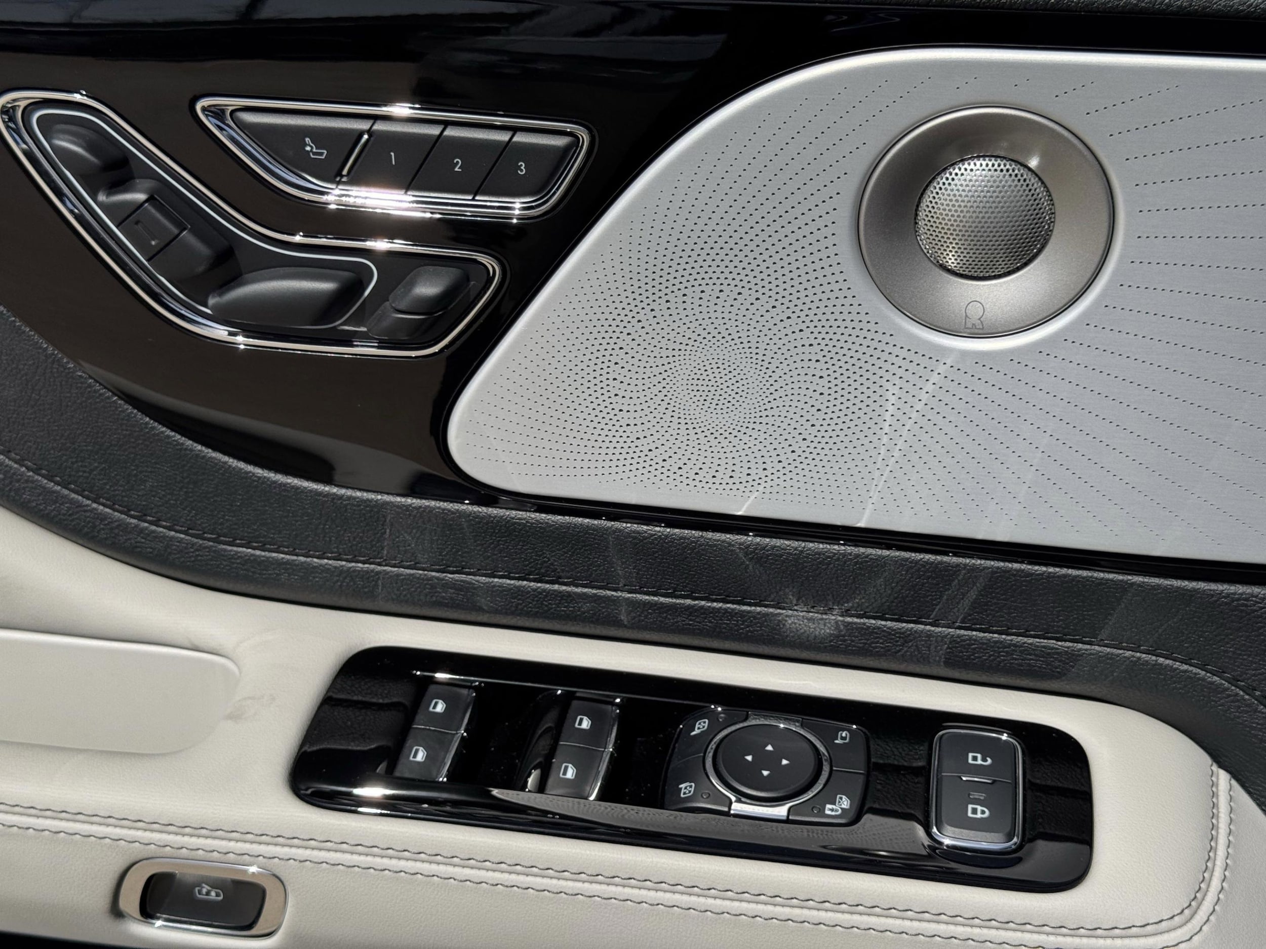 2025 Lincoln Aviator Reserve - Photo 27