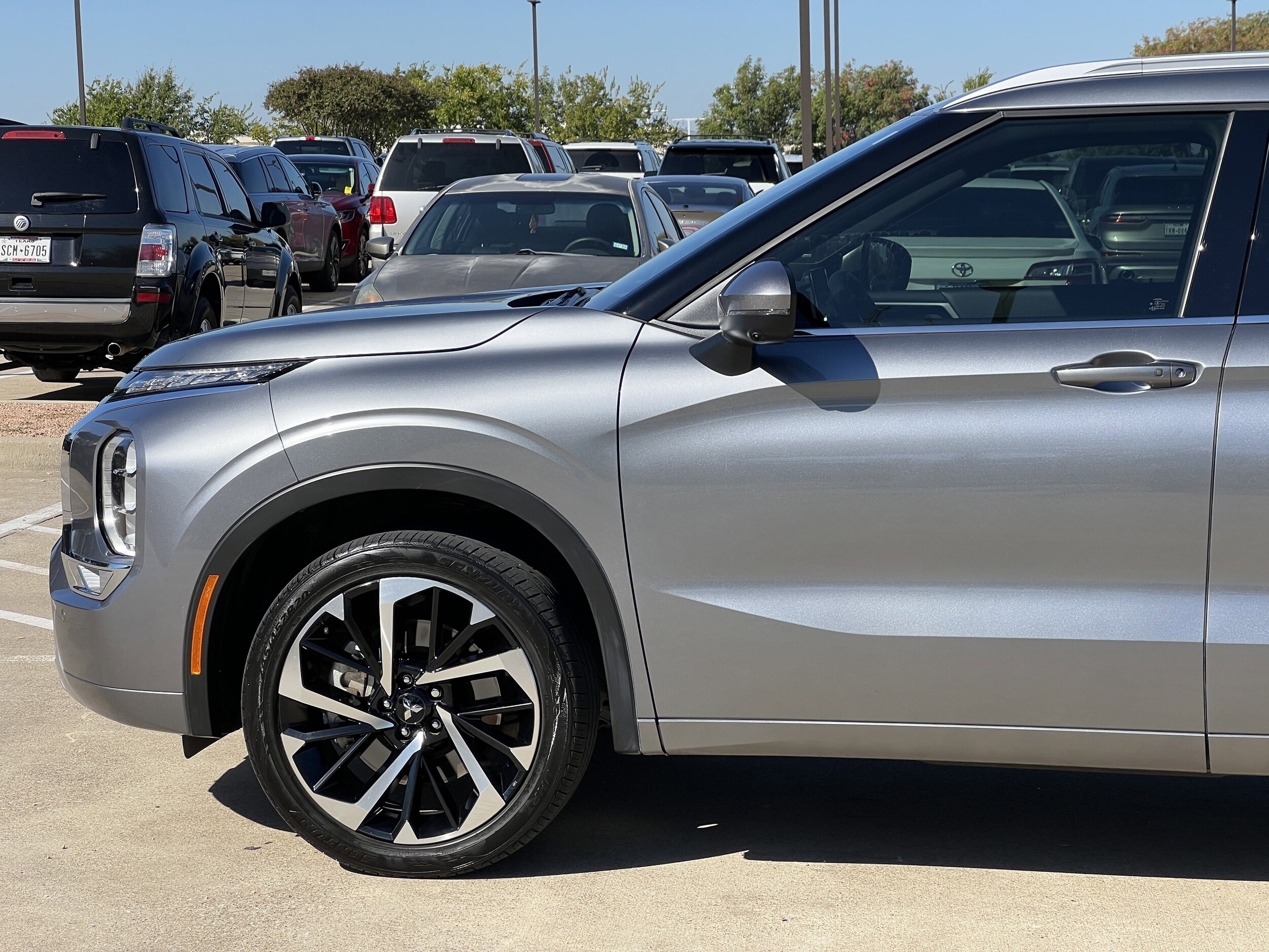 2022 Mitsubishi Outlander SEL photo 4