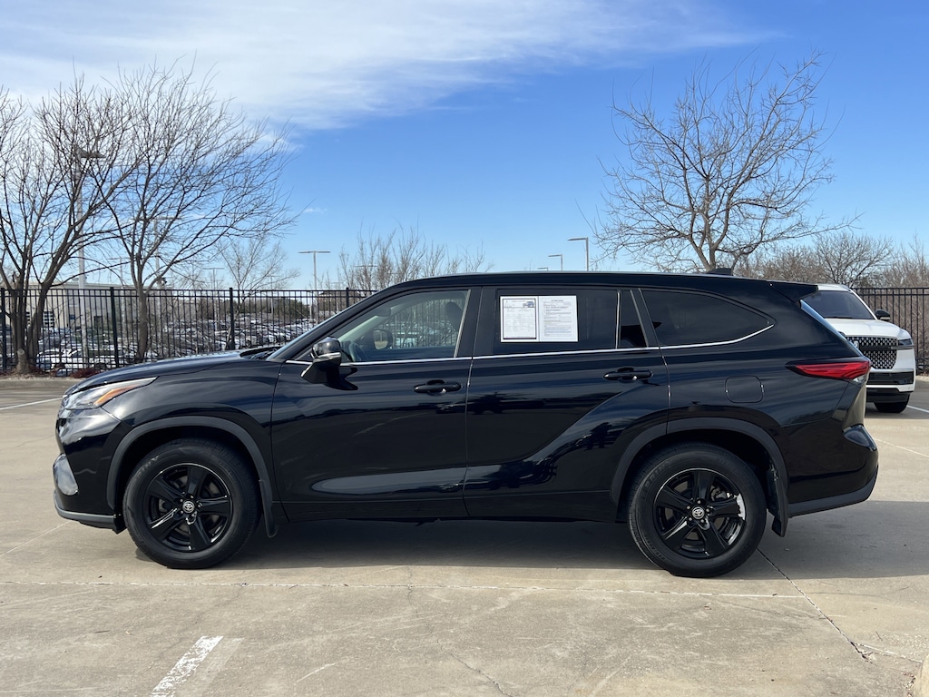 Used 2023 Toyota Highlander L SUV