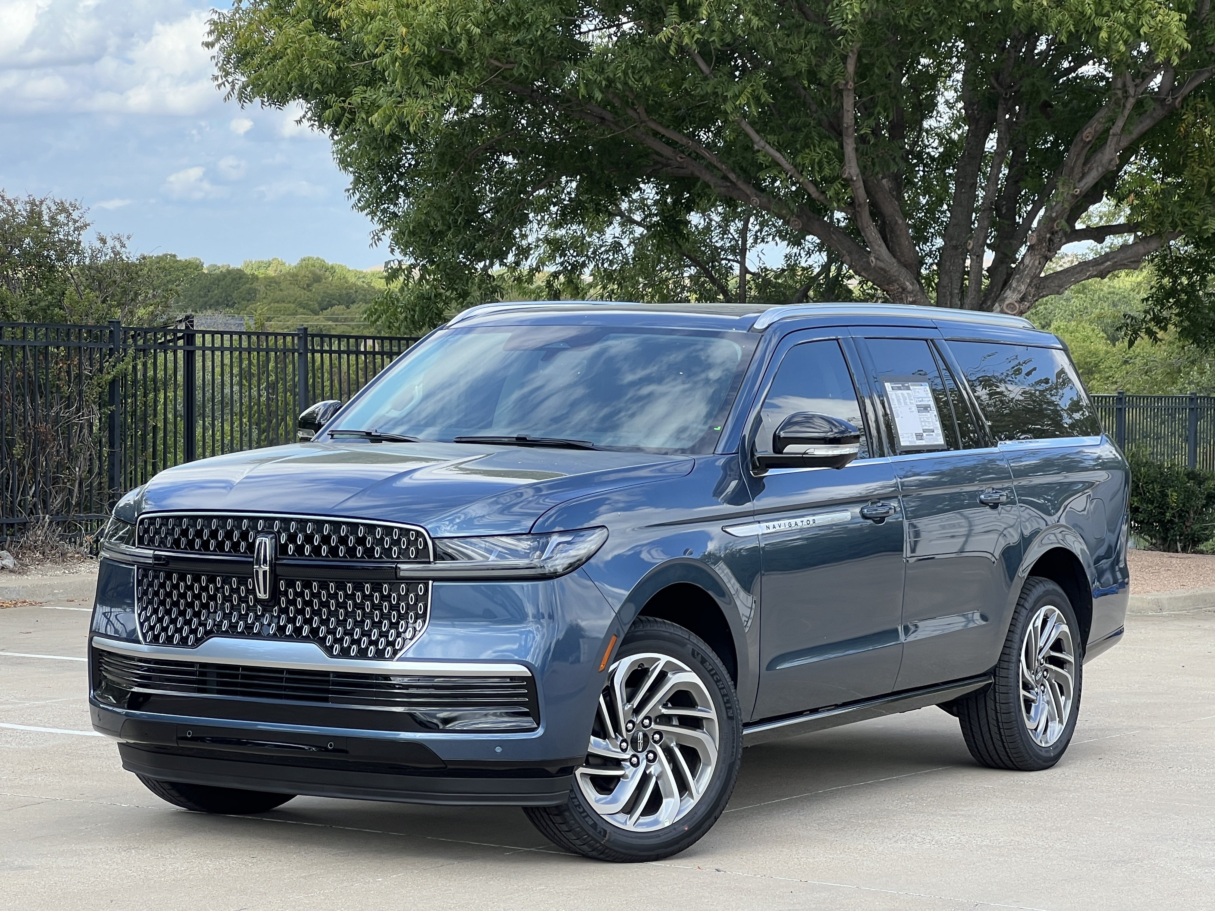2027 Lincoln Navigator L Reserve SUV