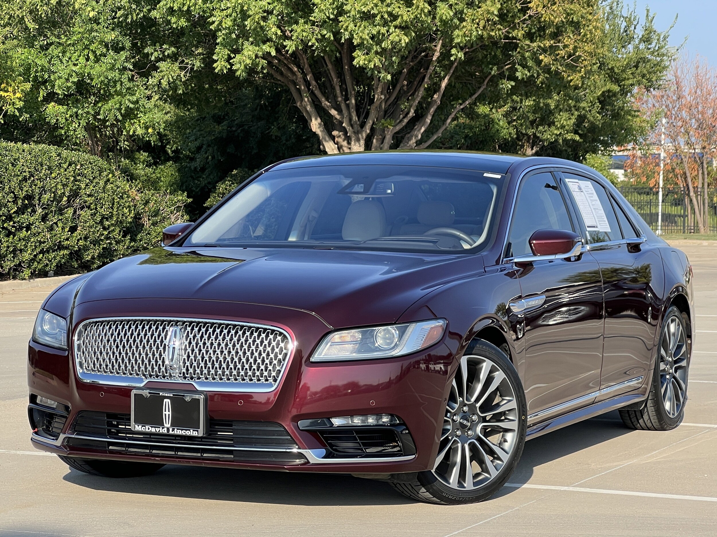 2017 Lincoln Continental Reserve photo 2