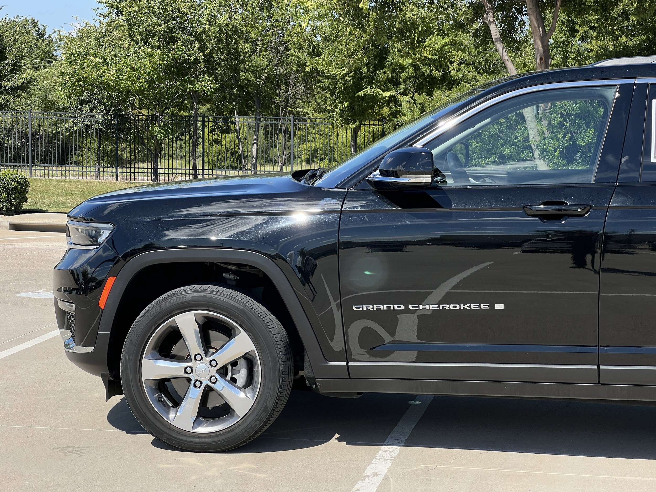 2022 Jeep Grand Cherokee Limited photo 4