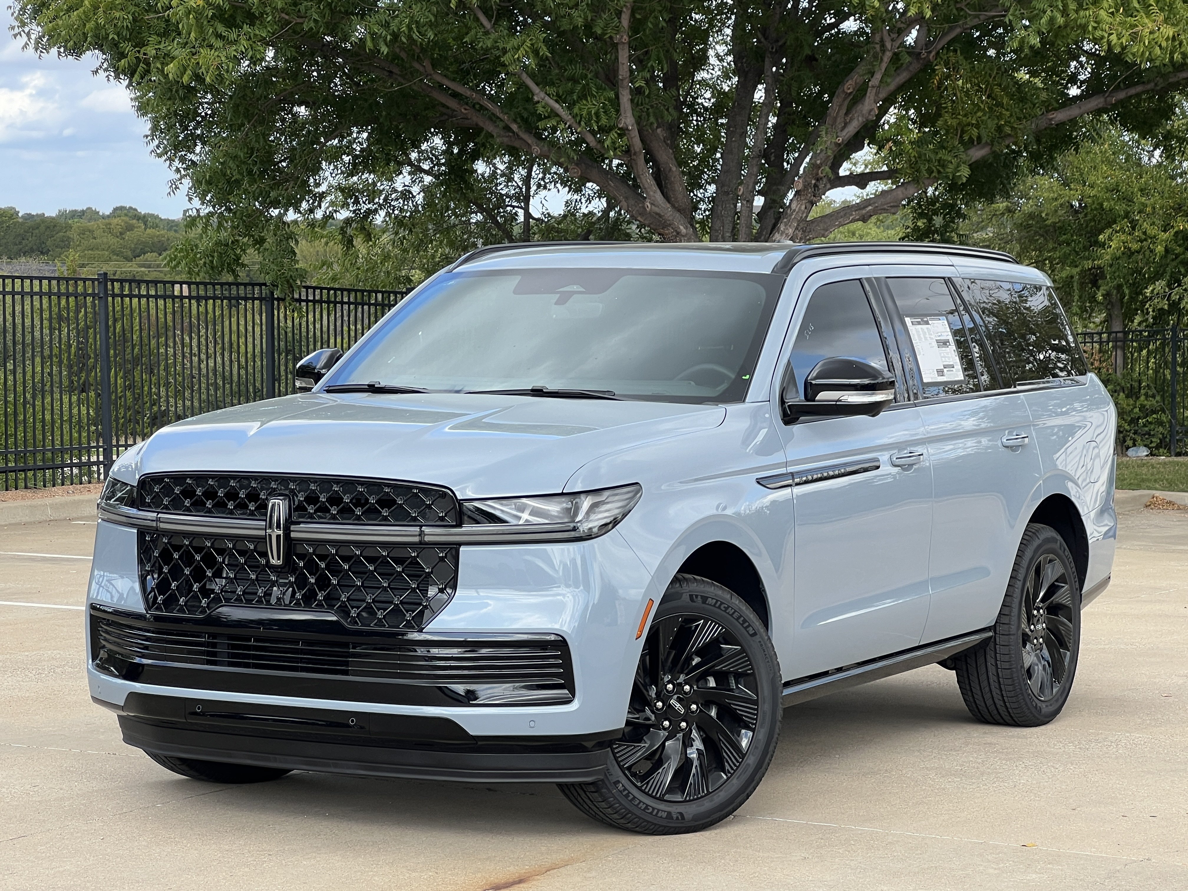 2027 Lincoln Navigator