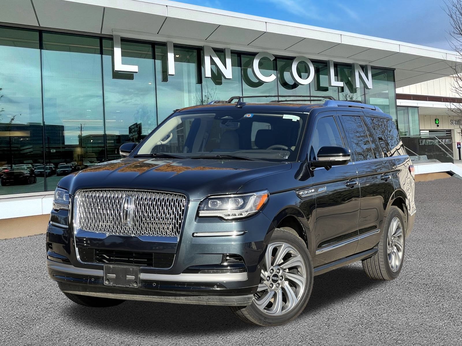 2022 Lincoln Navigator Reserve's photo