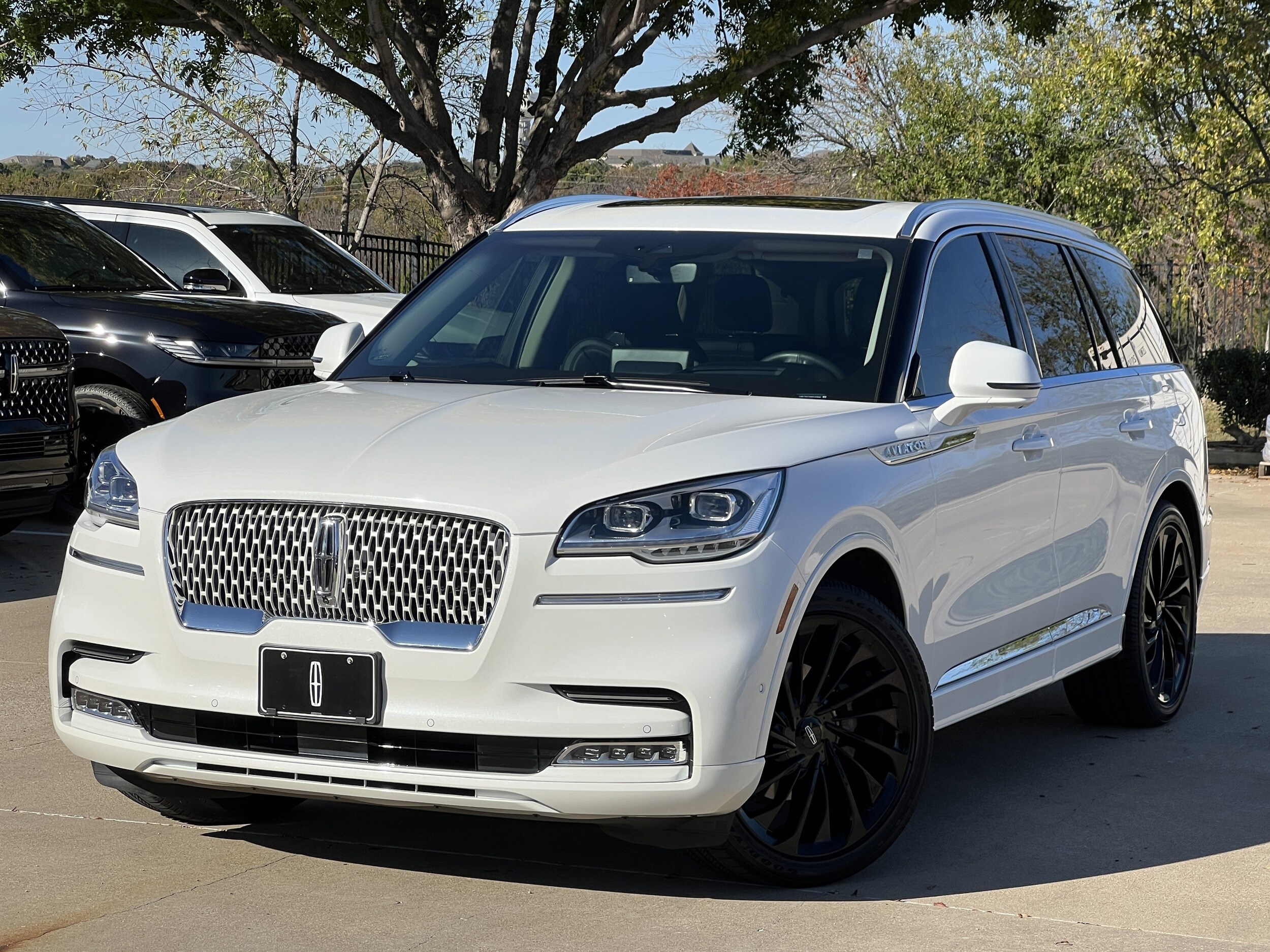 2021 Lincoln Aviator Reserve photo 2
