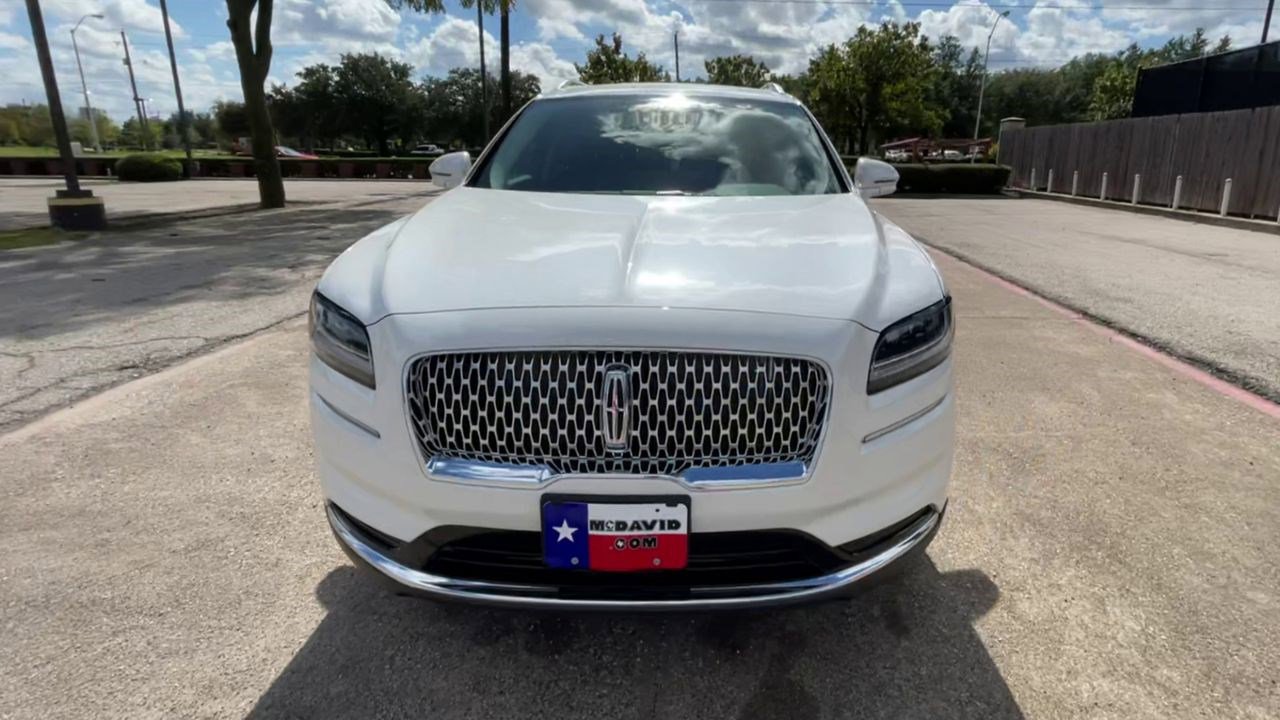 2021 Lincoln Nautilus Standard photo 3