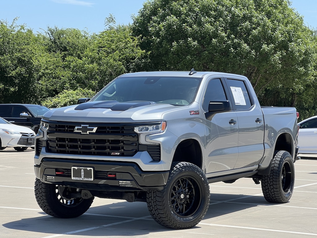 Used 2025 Chevrolet Silverado 1500 LT Trail Boss Truck Crew Cab