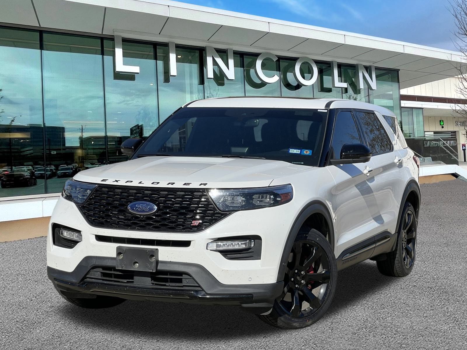 2021 Ford Explorer ST's photo