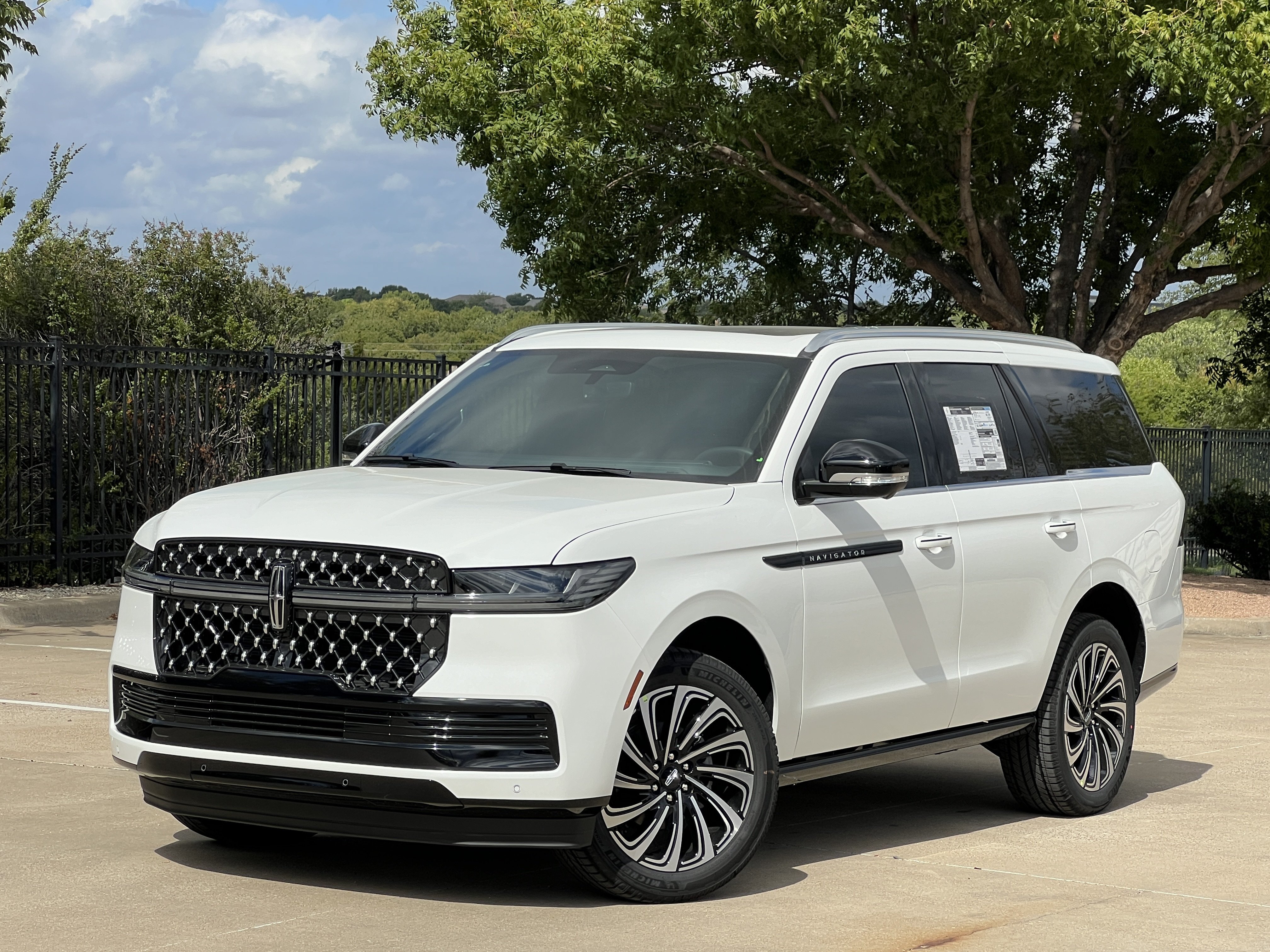 2027 Lincoln Navigator