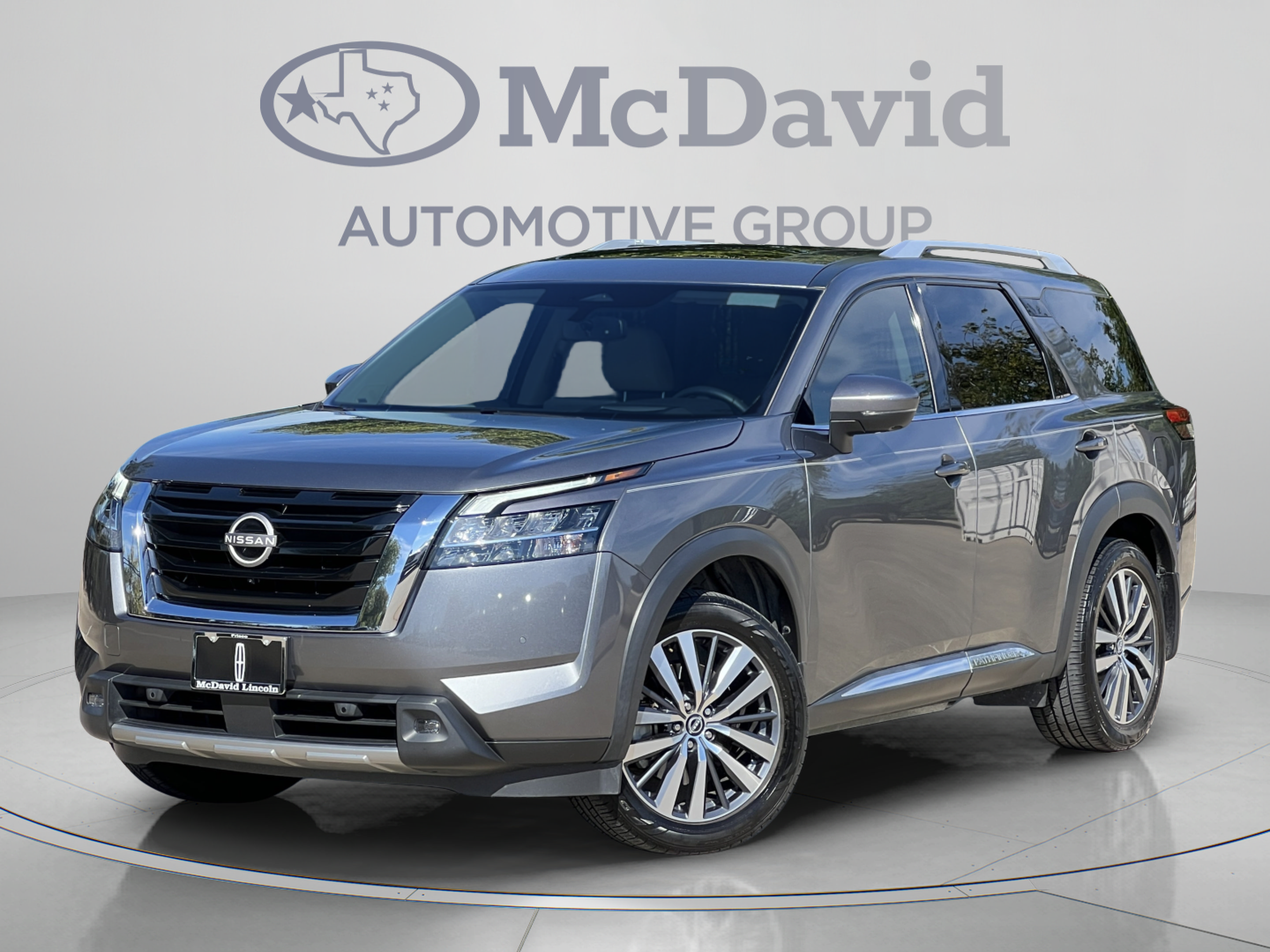 2022 Nissan Pathfinder Platinum SUV