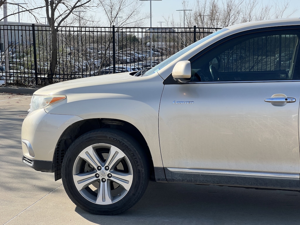 Used 2013 Toyota Highlander Limited V6 SUV