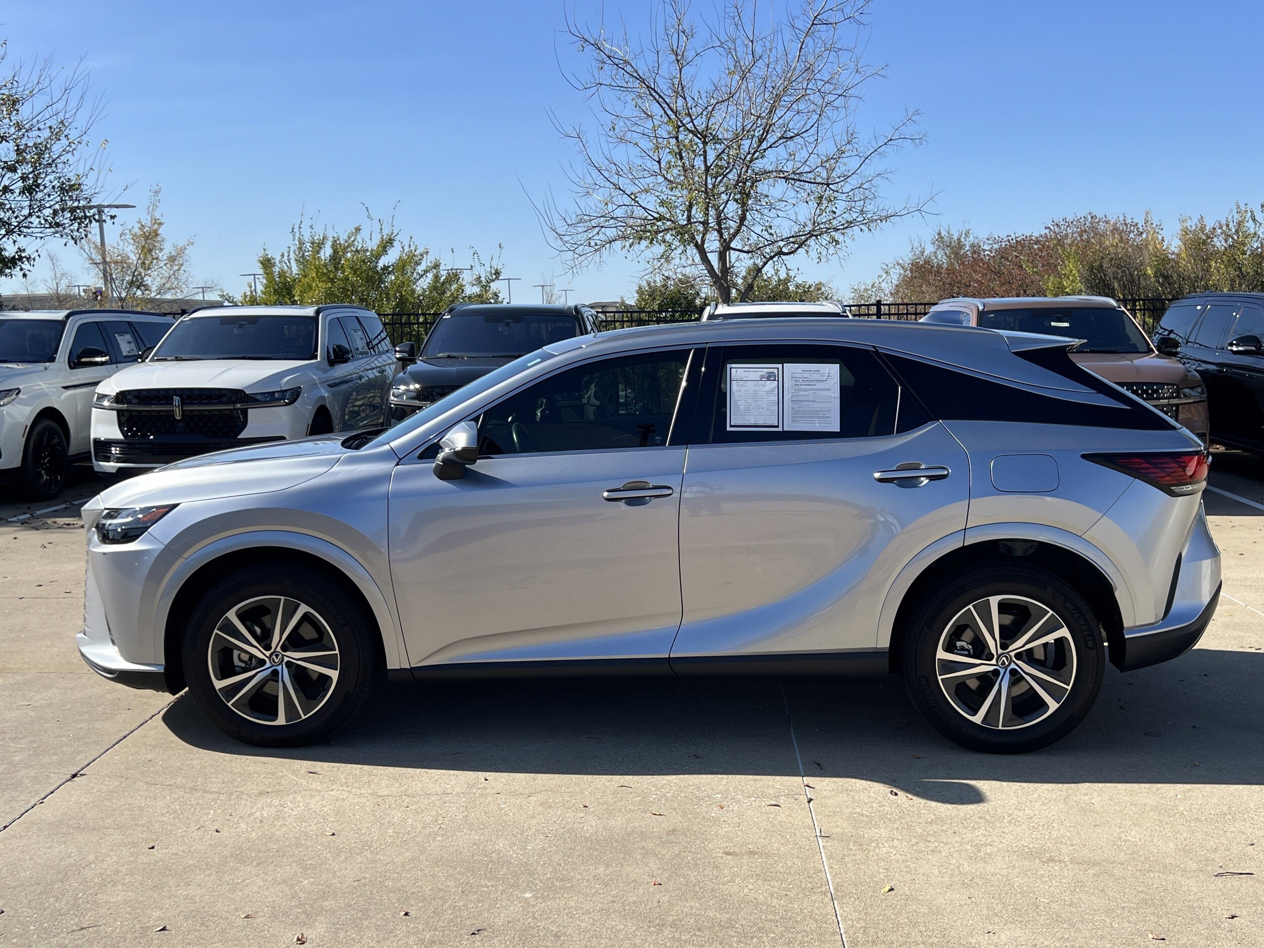 2024 Lexus RX 350 Premium photo 3