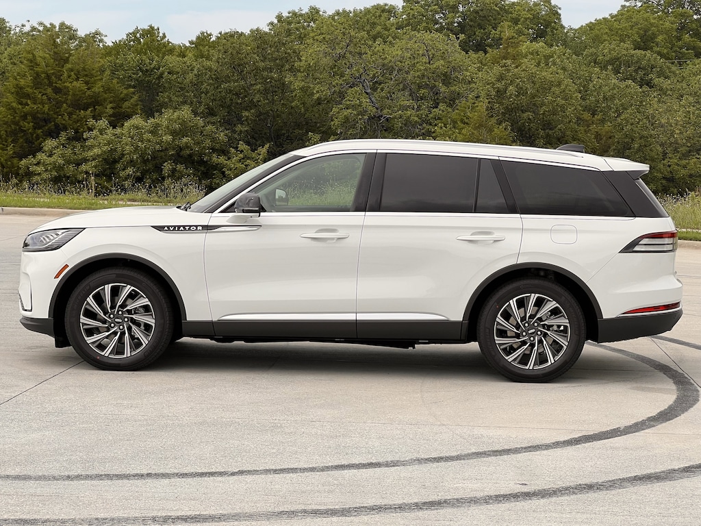 New 2026 Lincoln Aviator Premiere SUV