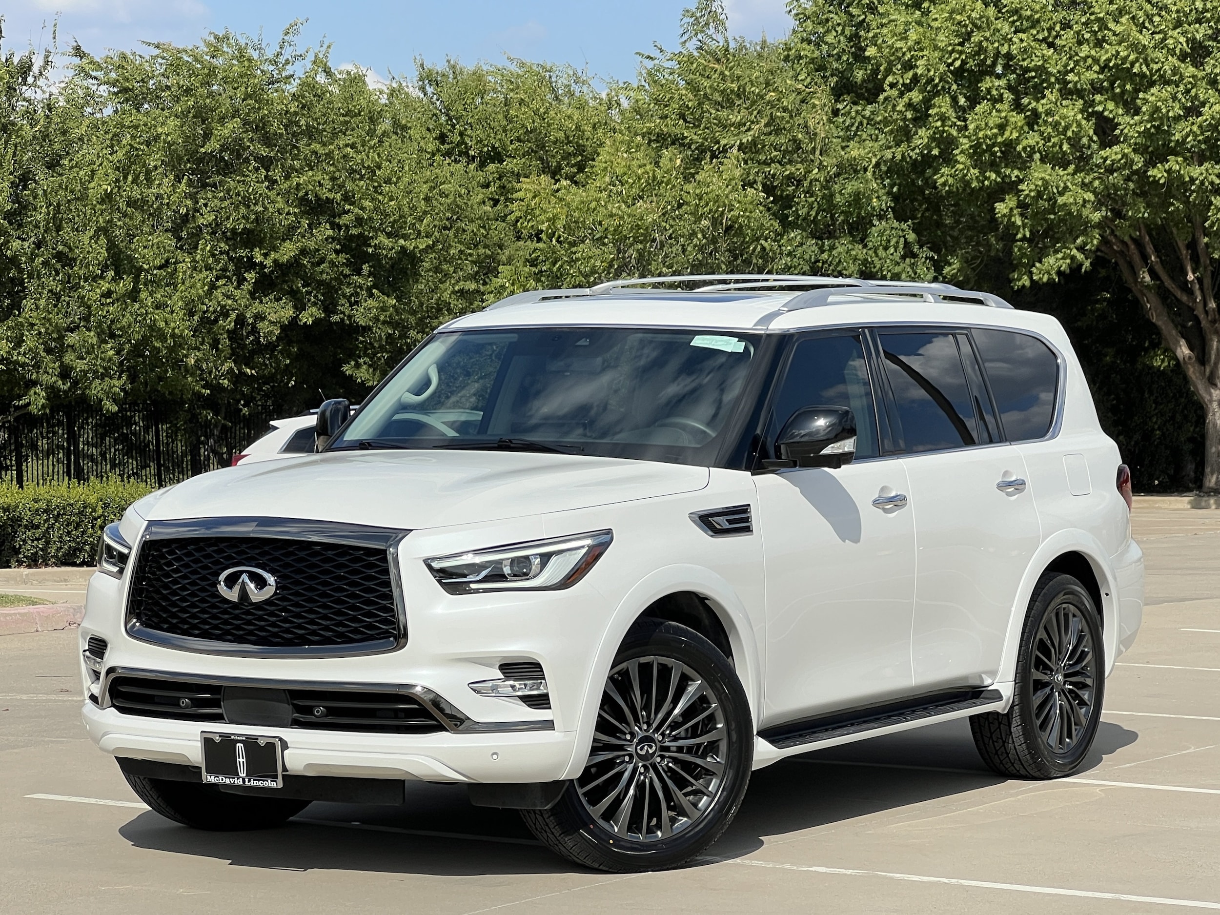 2023 INFINITI QX80