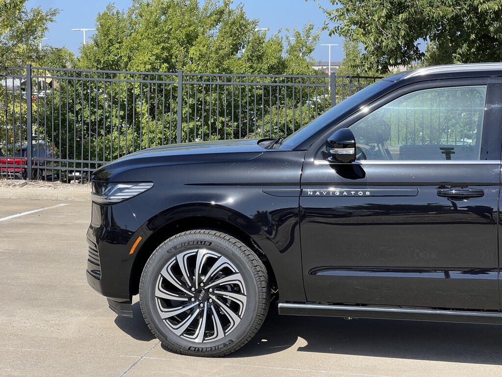 New 2027 Lincoln Navigator Black Label SUV