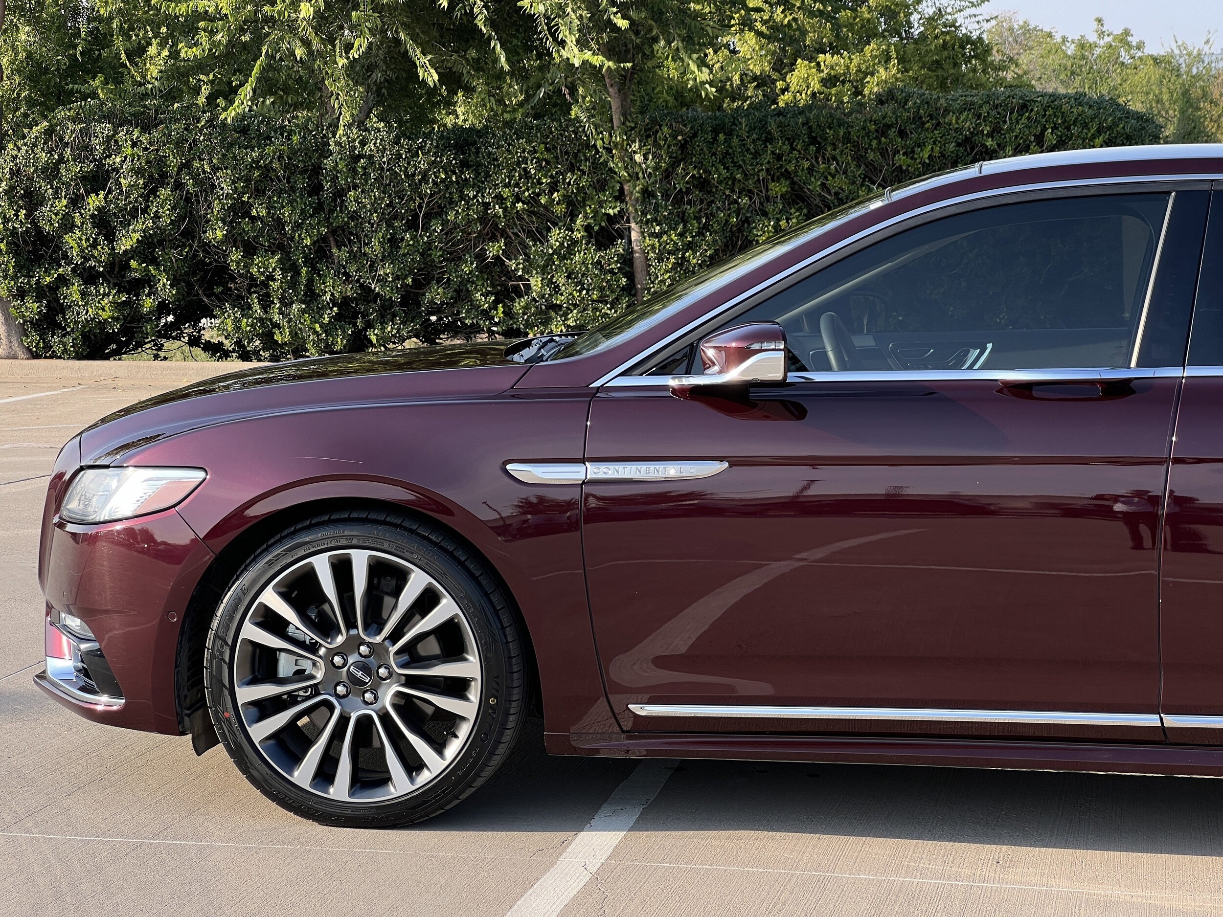 2017 Lincoln Continental Reserve photo 4