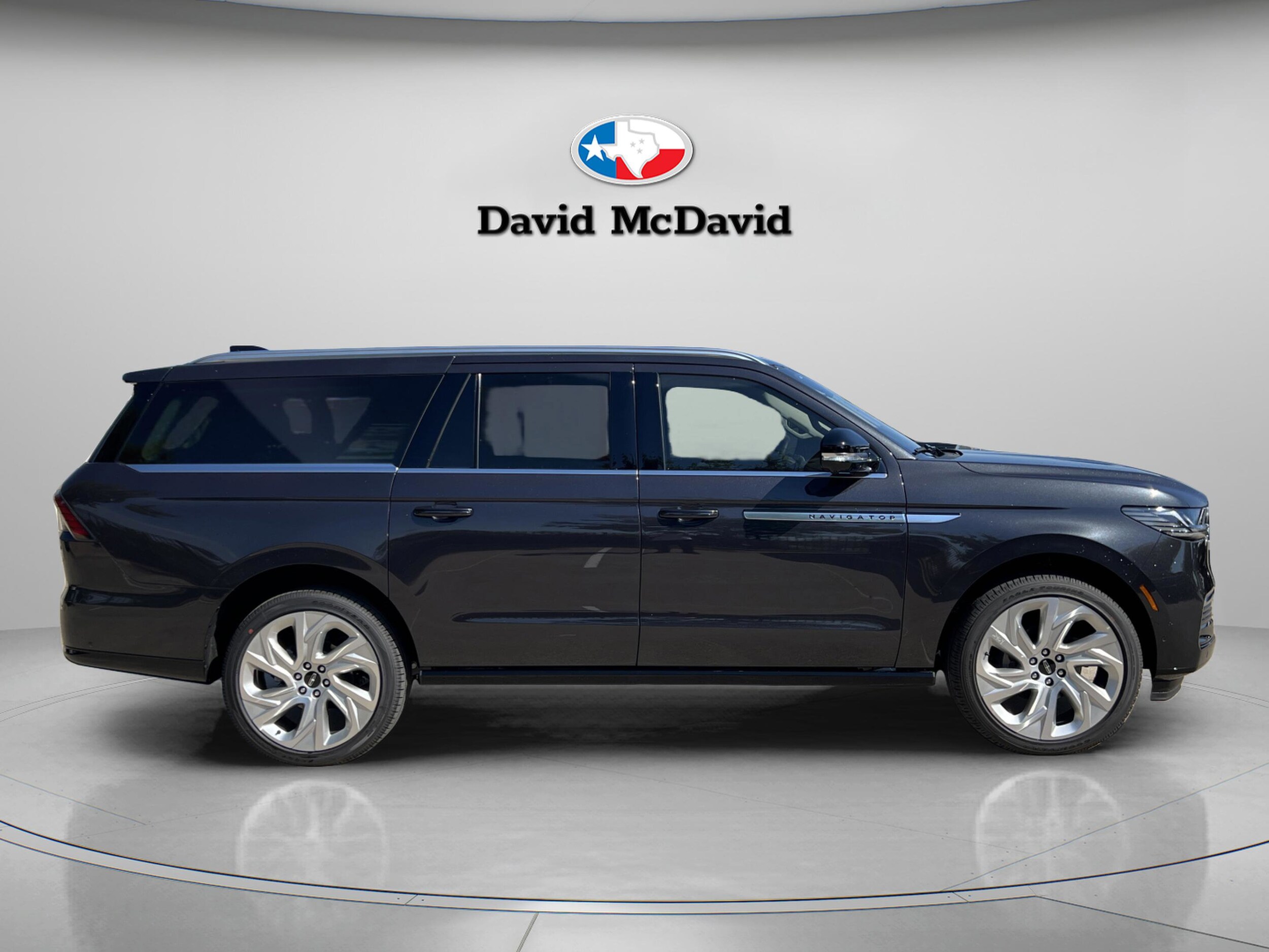 2025 Lincoln Navigator Reserve L - Photo 7