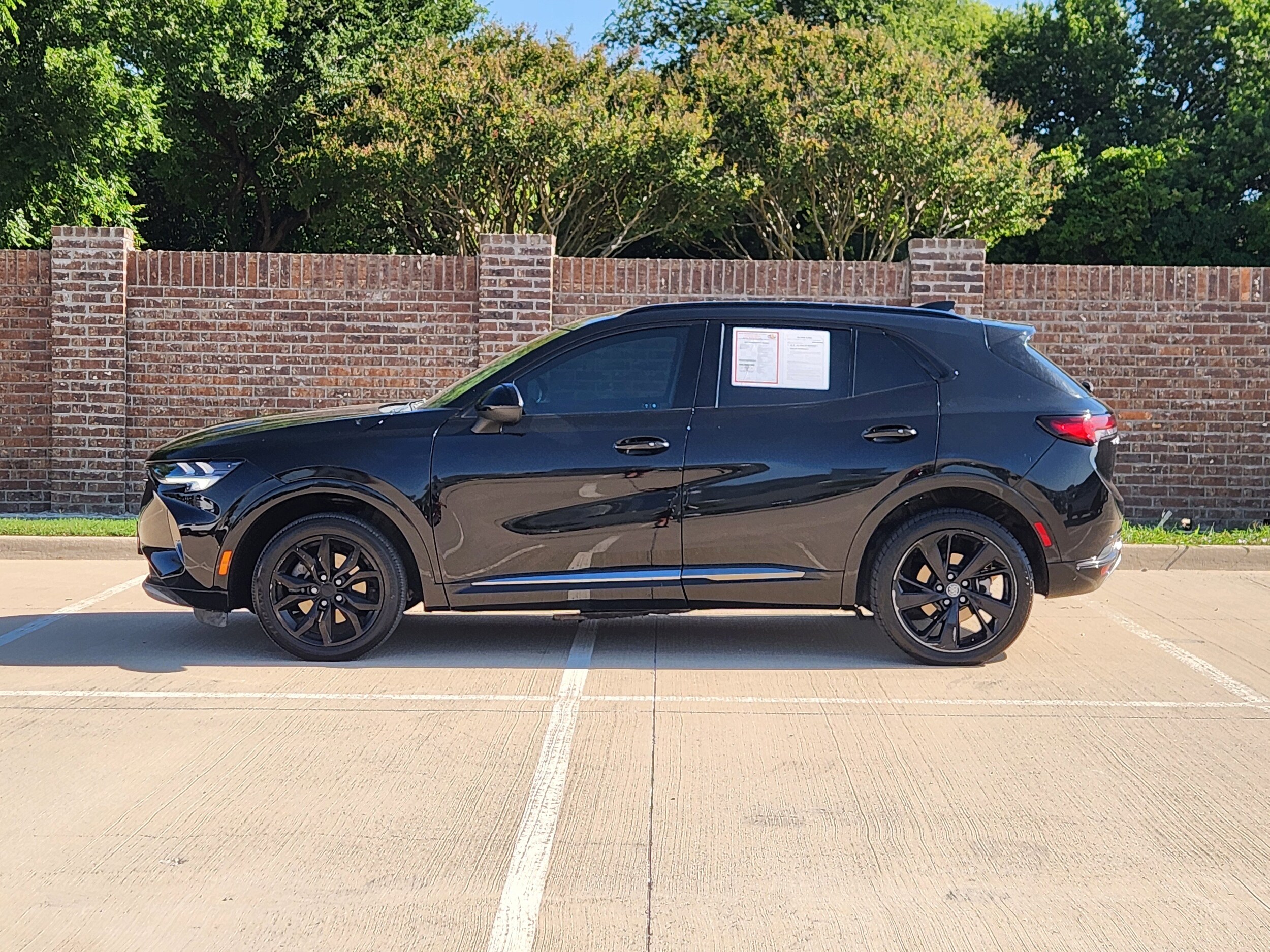 2023 Buick Envision Essence photo 2