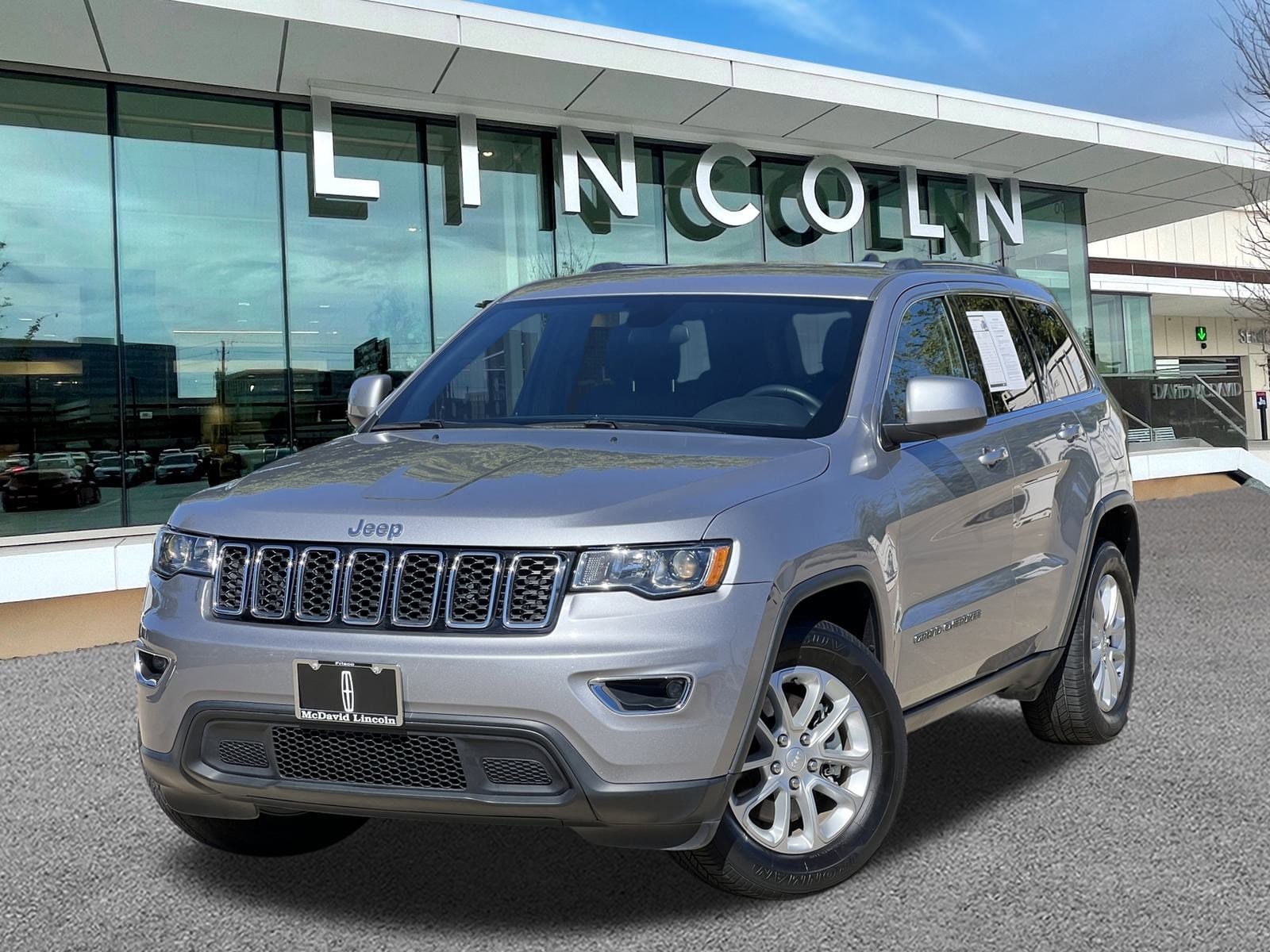 2021 Jeep Grand Cherokee Laredo E's photo
